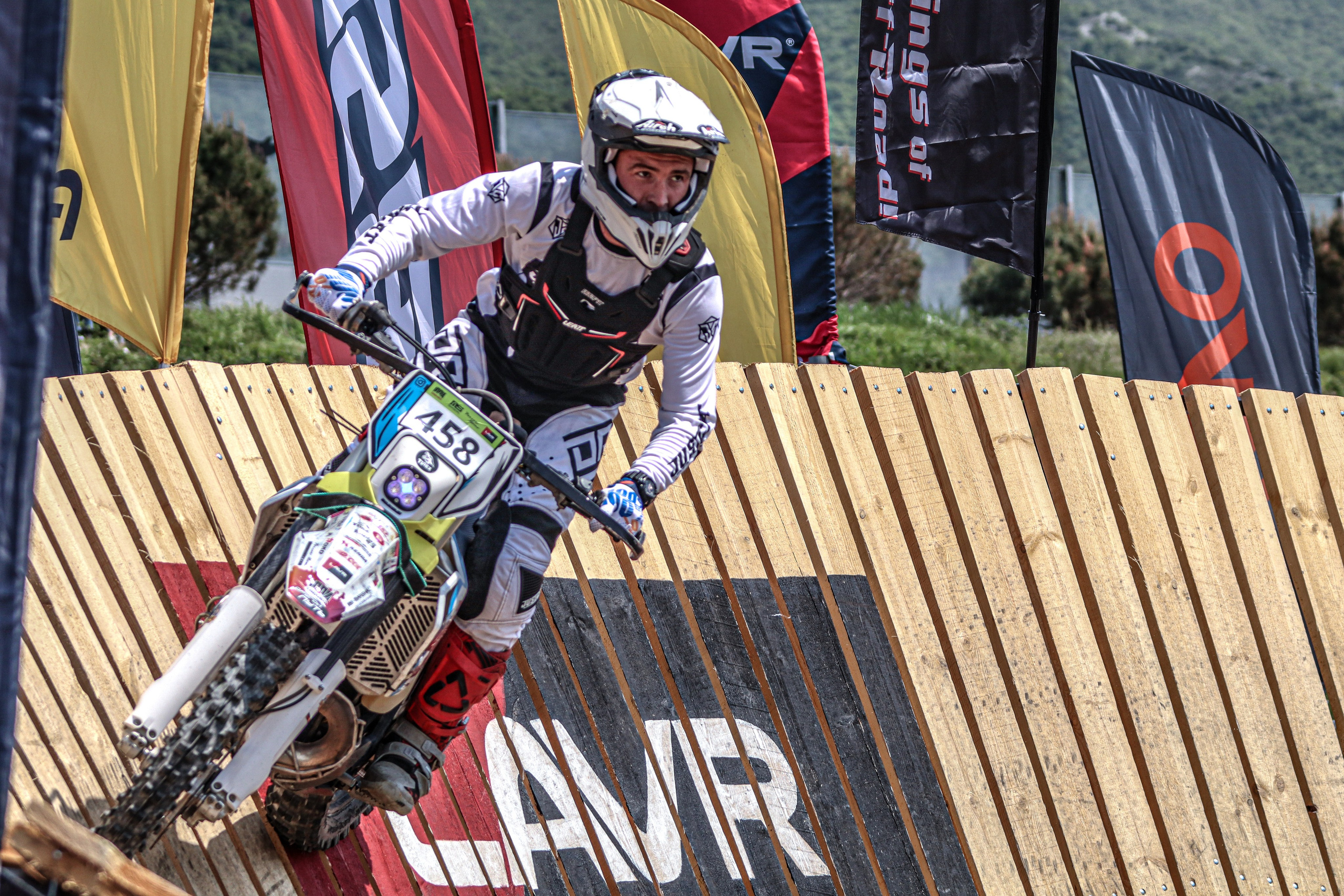 Enduro. Ivaladimirovna1995.wfolio.pro