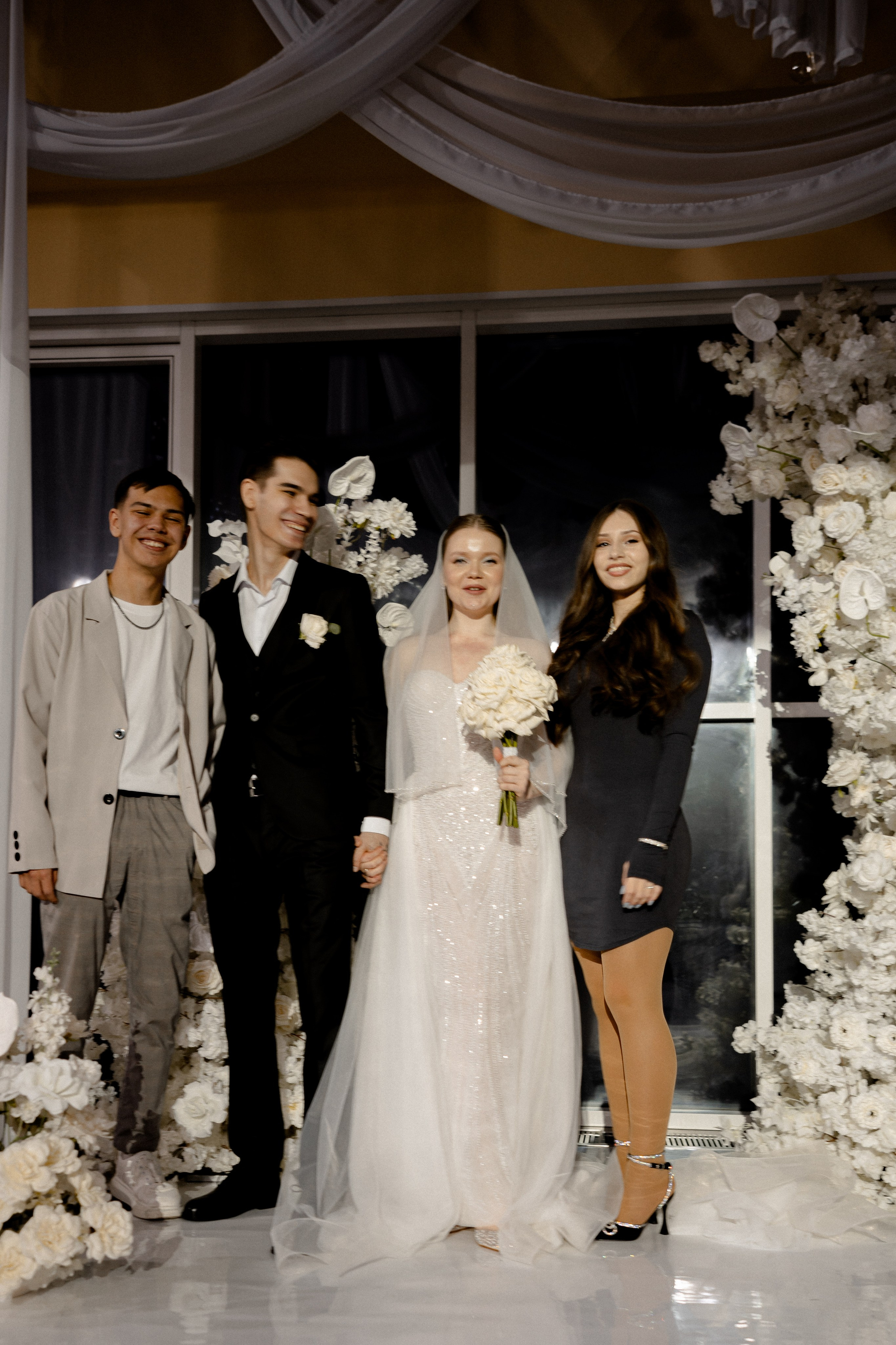 СВАДЕБНАЯ СЬЕМКА СБОРОВ В ОТЕЛЕ И ВЫЕЗД НА ЦЕРЕМОНИЮ (СНЯТО В СИБИРЕ В НИЖНЕВАРТОВСКЕ). Профессиональный фотограф, Санкт-Петербург — Виктория Богомолова