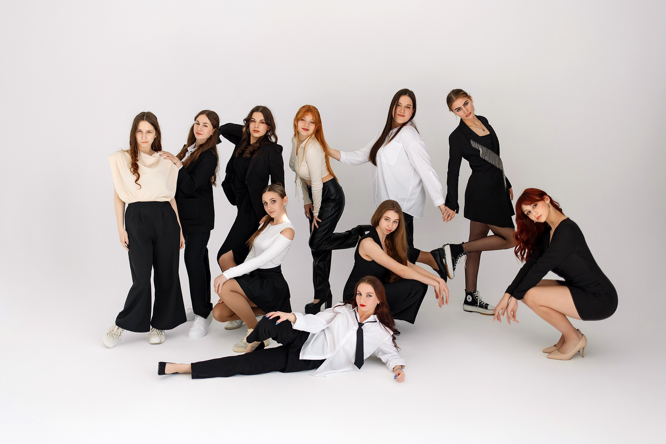 11 класс съемка на циклораме. Фотограф Любовь Корниенко, Примоский край