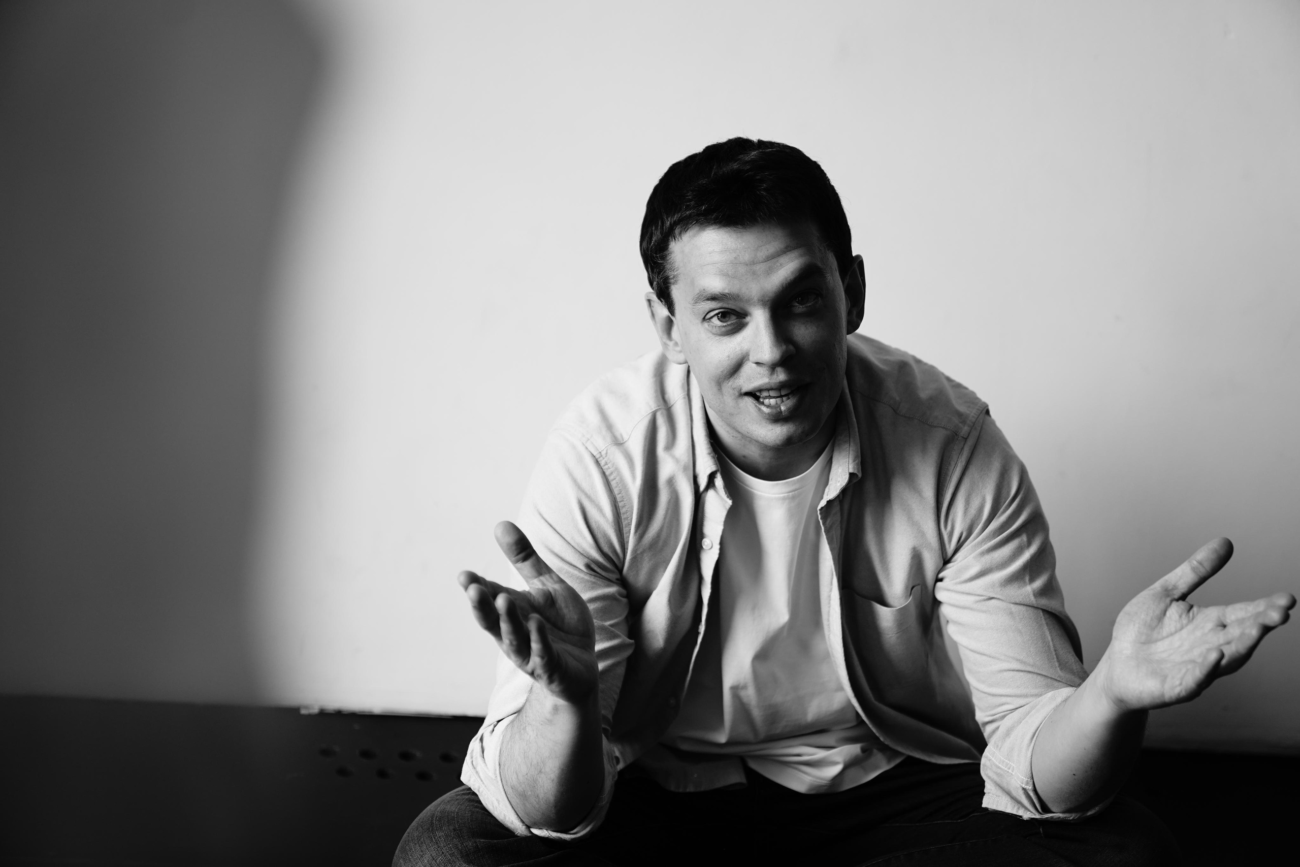 фотограф ростов-на-дону москва санкт-петербург краснодар сочи снимок классика эстетика монохром красивая девушка естесственное позирование идеи чб вдохновение 2022 2023 фототерапия фотосессия съёмка черно белая фотография онлайн сделать фотографию чб фото цветов девушек black and white беременных в студии в рубашке цены рнд спб питер мск минимализм стиль без ретуши сайт знакомств без фильтров тинденр трибунская мужской портрет аватарка бизнес-портрет