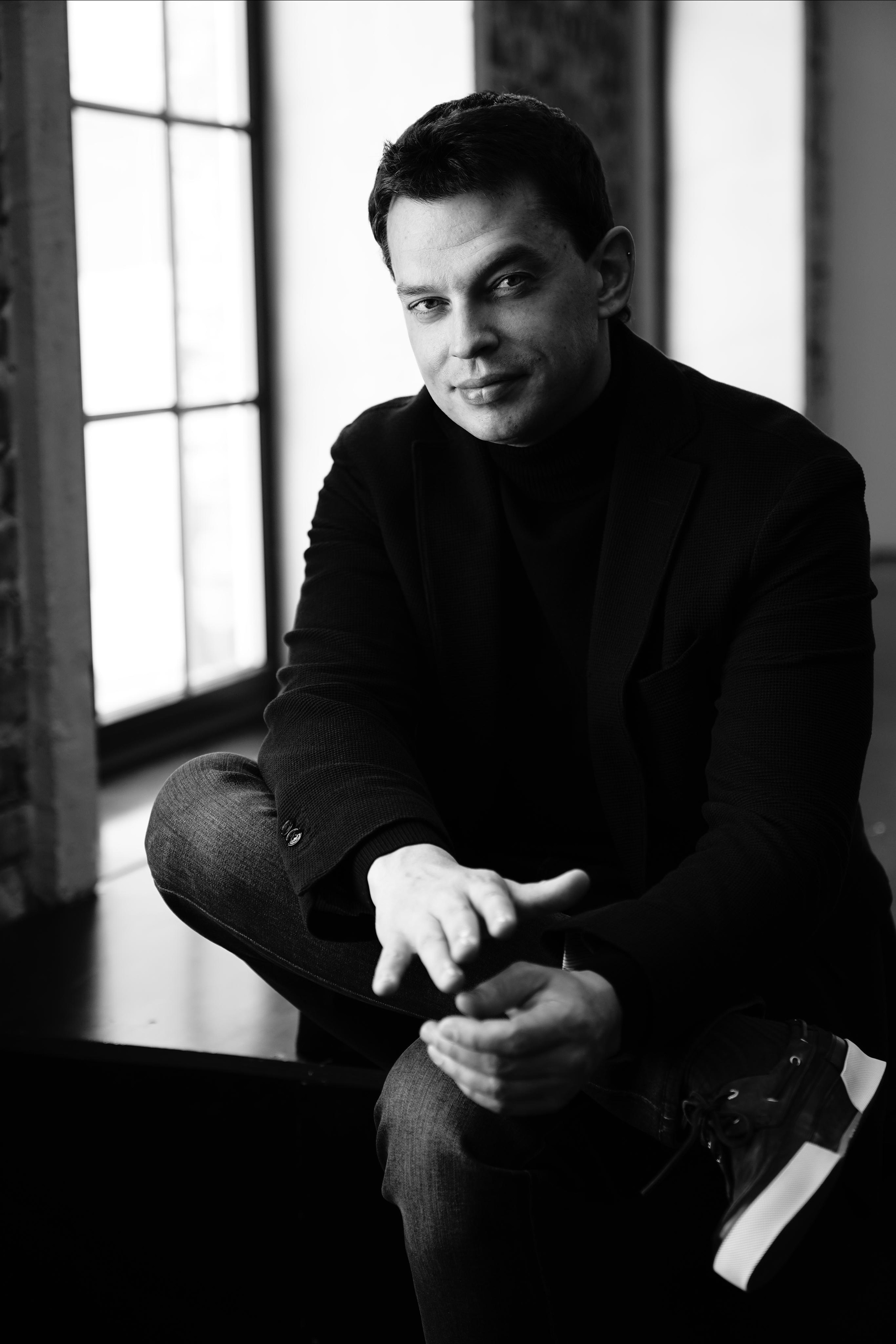 фотограф ростов-на-дону москва санкт-петербург краснодар сочи снимок классика эстетика монохром красивая девушка естесственное позирование идеи чб вдохновение 2022 2023 фототерапия фотосессия съёмка черно белая фотография онлайн сделать фотографию чб фото цветов девушек black and white беременных в студии в рубашке цены рнд спб питер мск минимализм стиль без ретуши сайт знакомств без фильтров тинденр трибунская мужской портрет аватарка бизнес-портрет