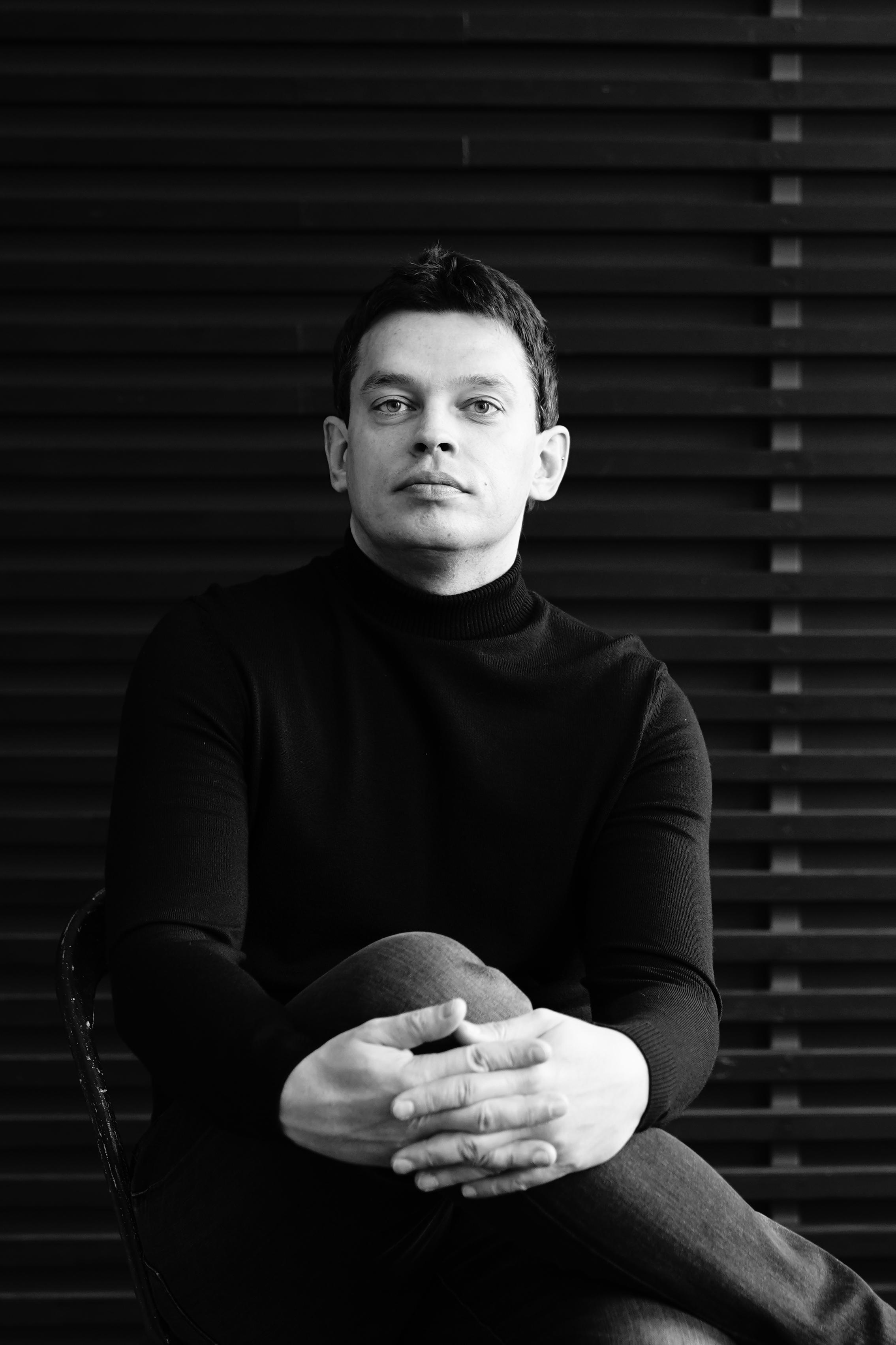 фотограф ростов-на-дону москва санкт-петербург краснодар сочи снимок классика эстетика монохром красивая девушка естесственное позирование идеи чб вдохновение 2022 2023 фототерапия фотосессия съёмка черно белая фотография онлайн сделать фотографию чб фото цветов девушек black and white беременных в студии в рубашке цены рнд спб питер мск минимализм стиль без ретуши сайт знакомств без фильтров тинденр трибунская мужской портрет аватарка бизнес-портрет