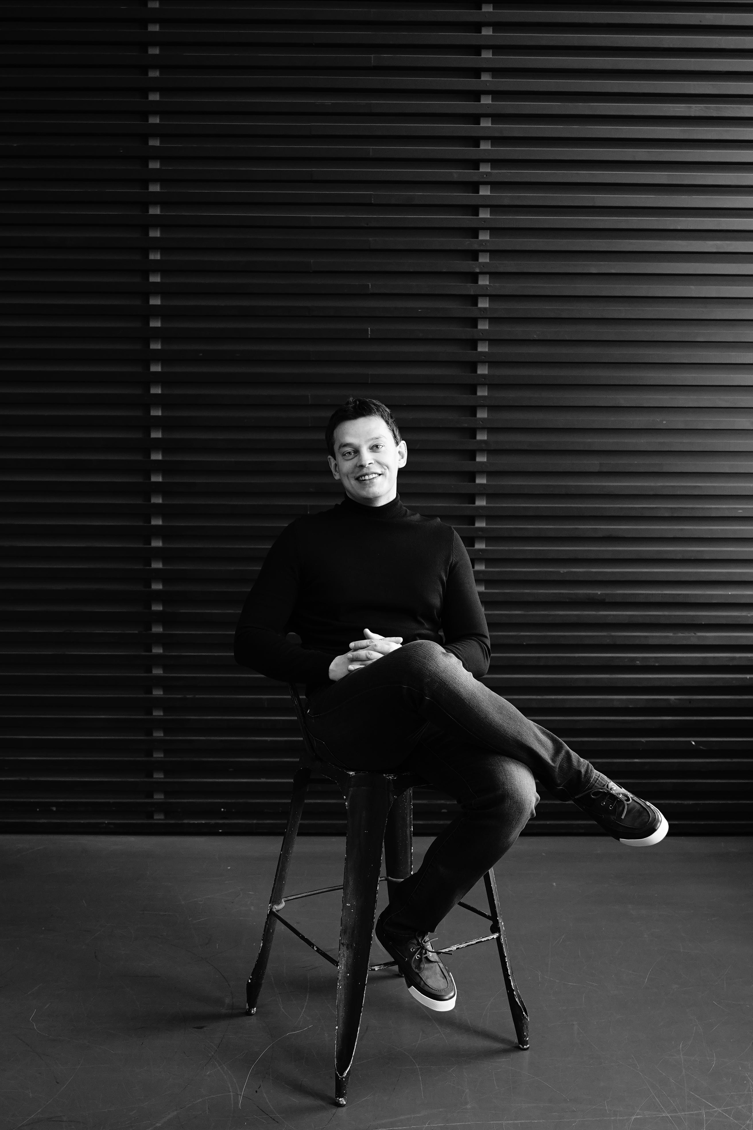 фотограф ростов-на-дону москва санкт-петербург краснодар сочи снимок классика эстетика монохром красивая девушка естесственное позирование идеи чб вдохновение 2022 2023 фототерапия фотосессия съёмка черно белая фотография онлайн сделать фотографию чб фото цветов девушек black and white беременных в студии в рубашке цены рнд спб питер мск минимализм стиль без ретуши сайт знакомств без фильтров тинденр трибунская мужской портрет аватарка бизнес-портрет