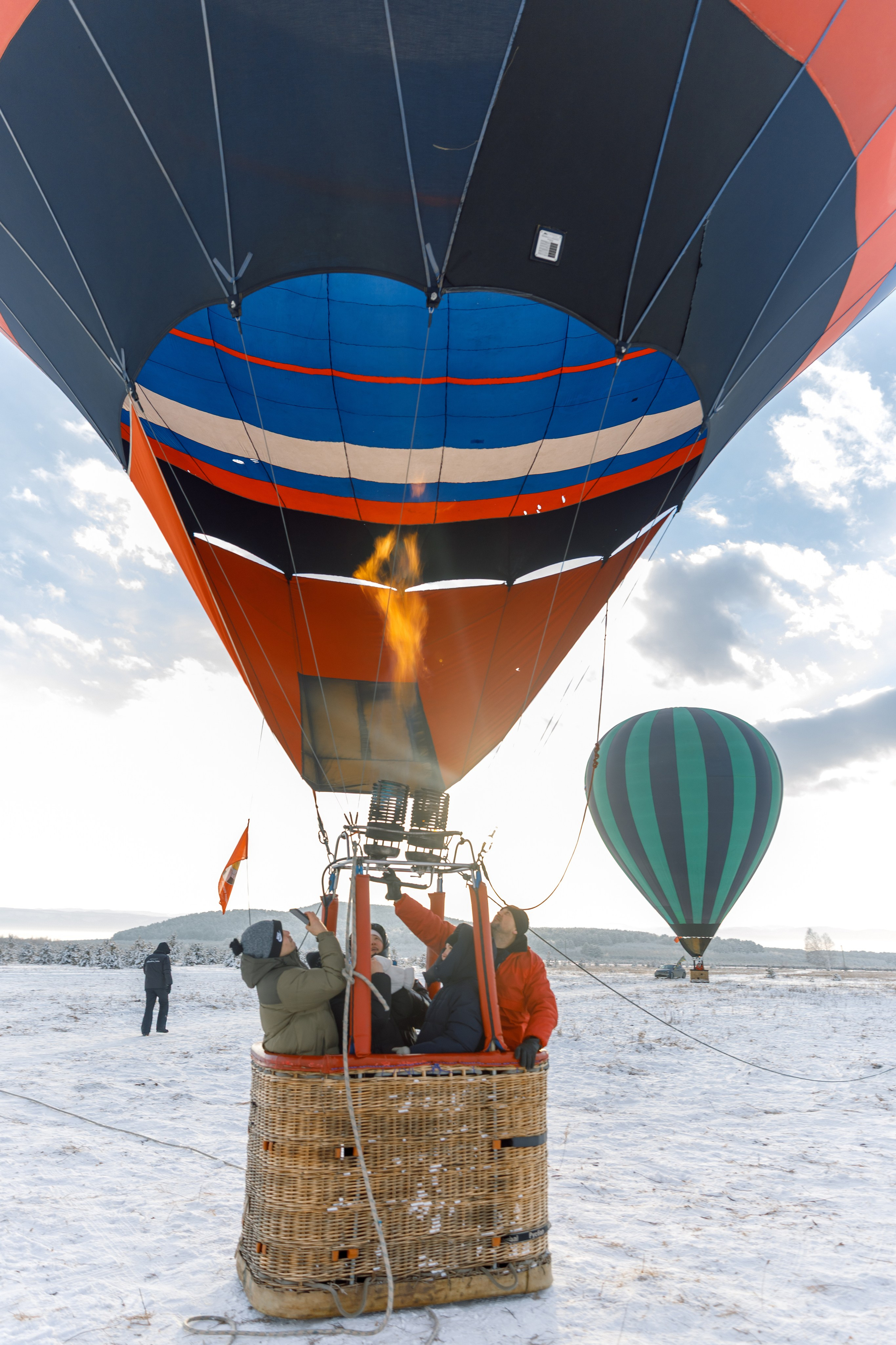 ЯБЛОКИ НА СНЕГУ. Свадебный фотограф Иркутск, репортажный фотограф Иркутск