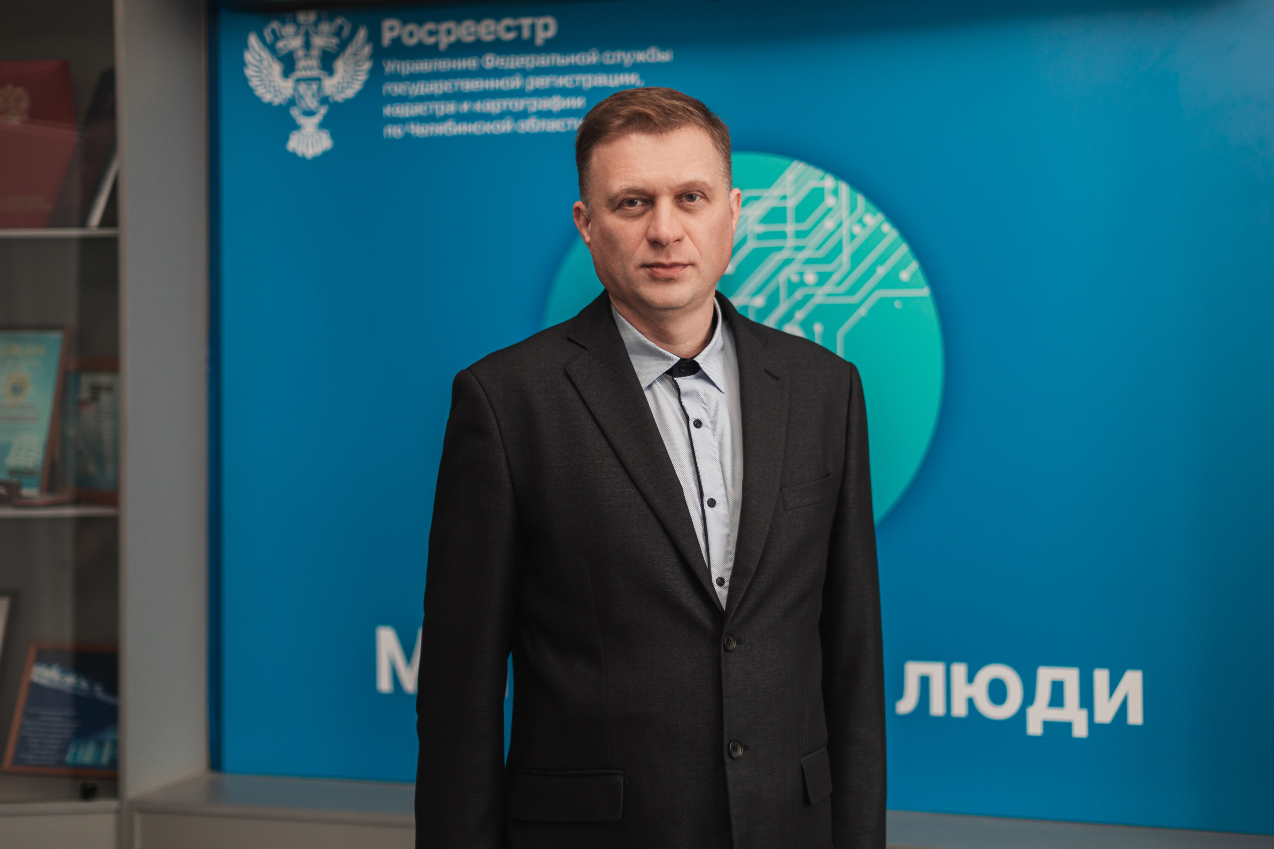 Business portraits. Бьюти- и портретный фотограф в Москве Полли Максимова. Создаю съёмки и делаю ретушь для брендов косметики и рекламы