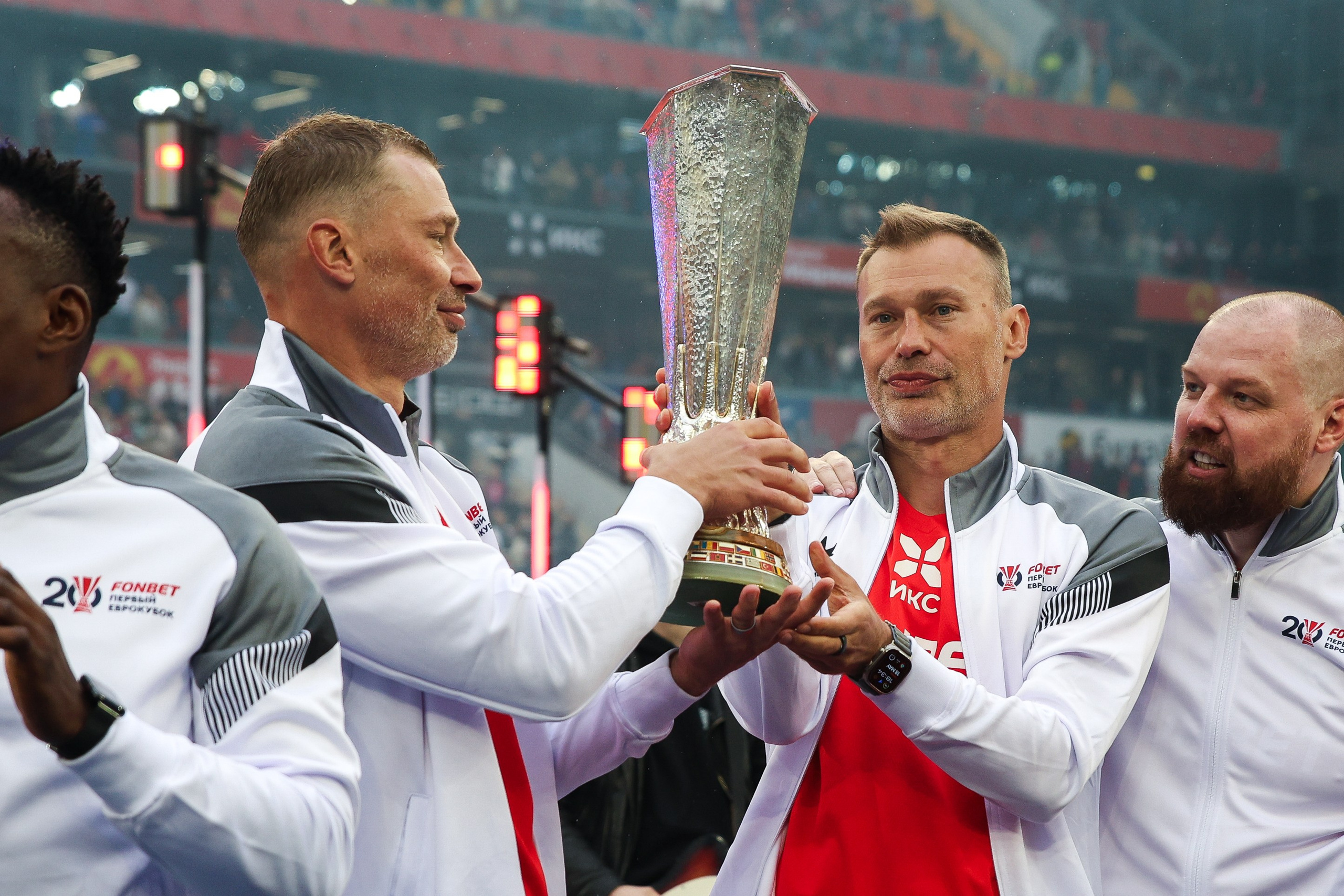 Гала-матч 20 лет Кубку УЕФА. Фотограф Иван Косарев