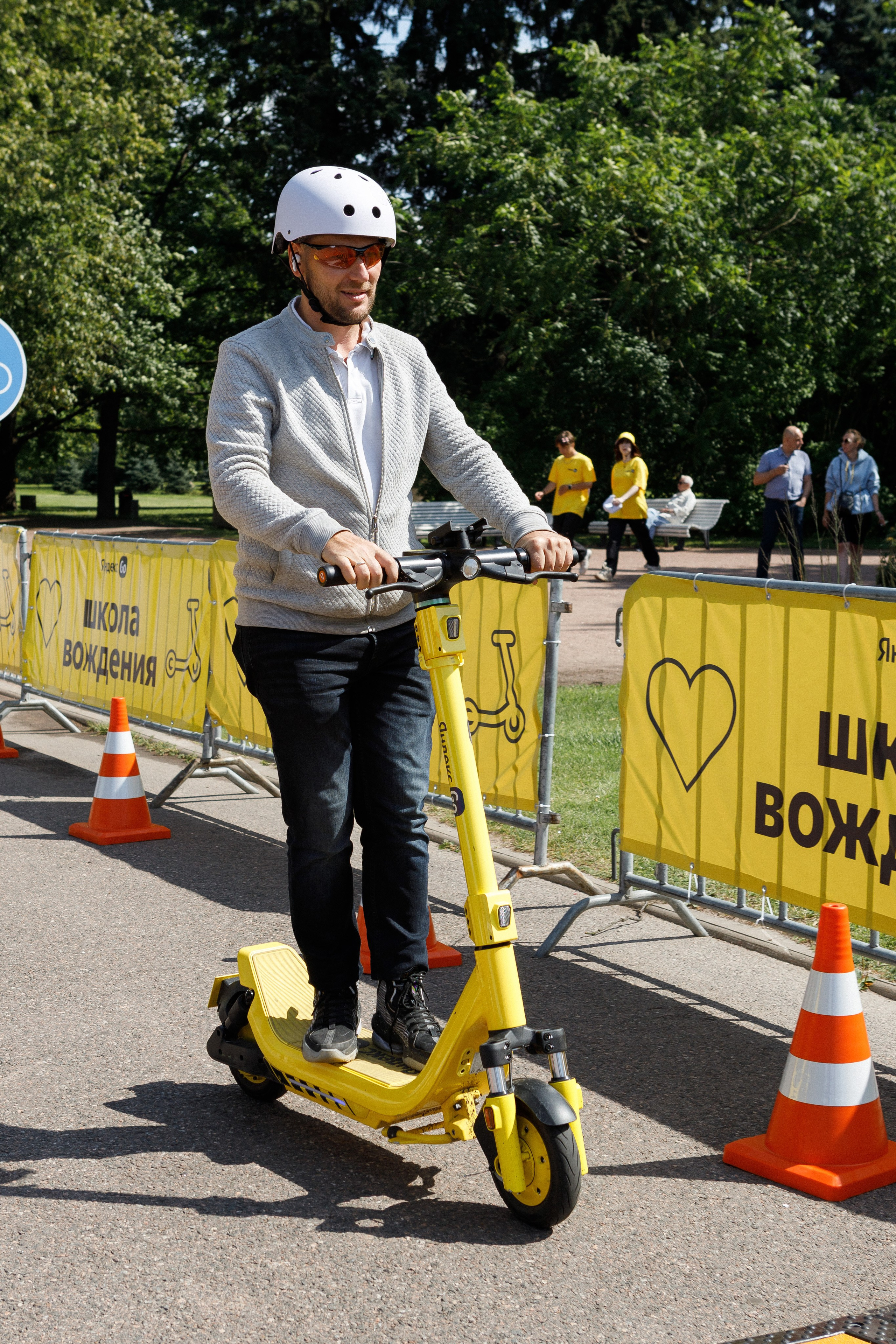 Яндекс Самокат. Свадебный и репортажный фотограф в Санкт-Петербурге Николай Голованов