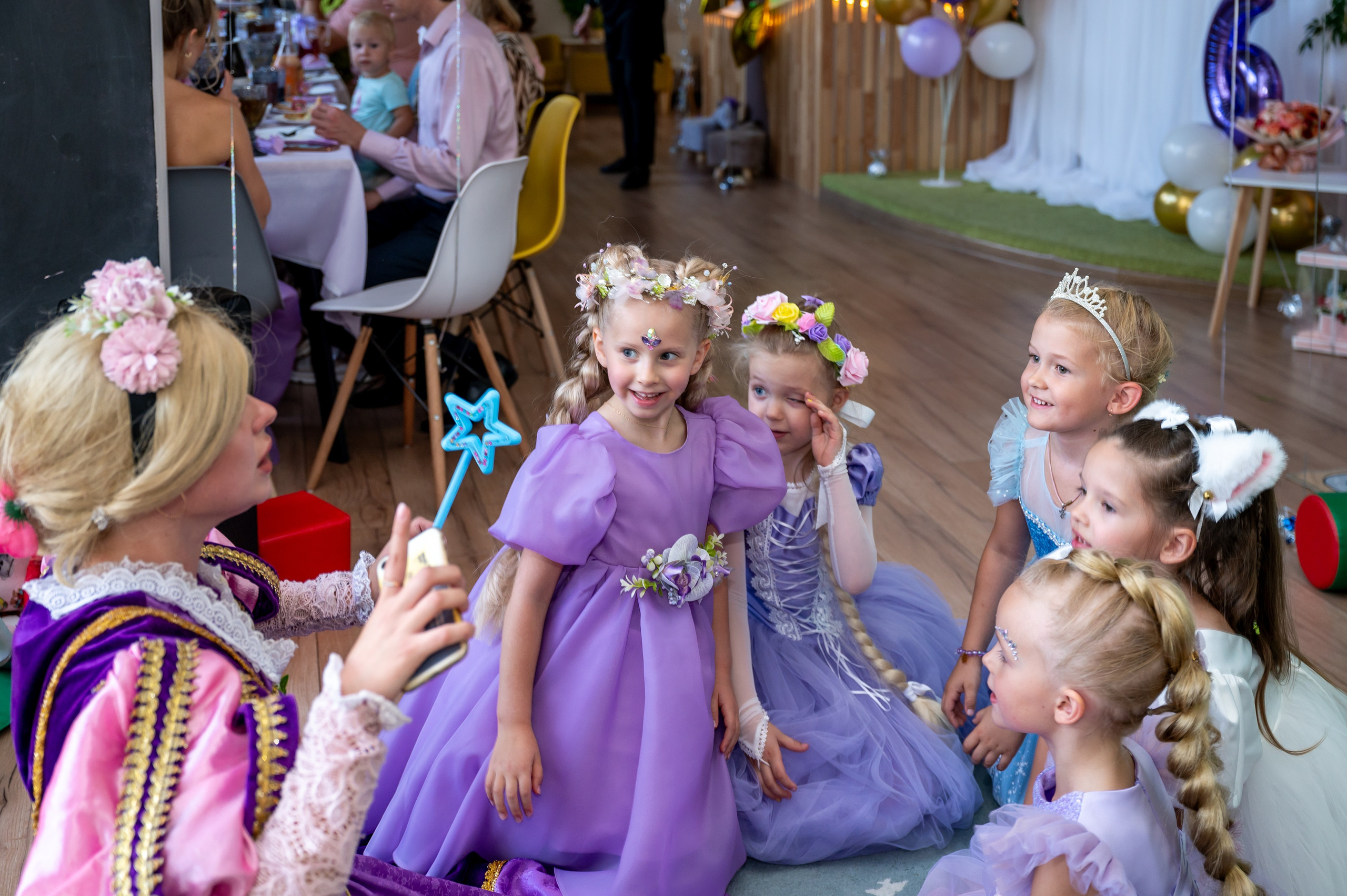 ДР в лофте с фокусником