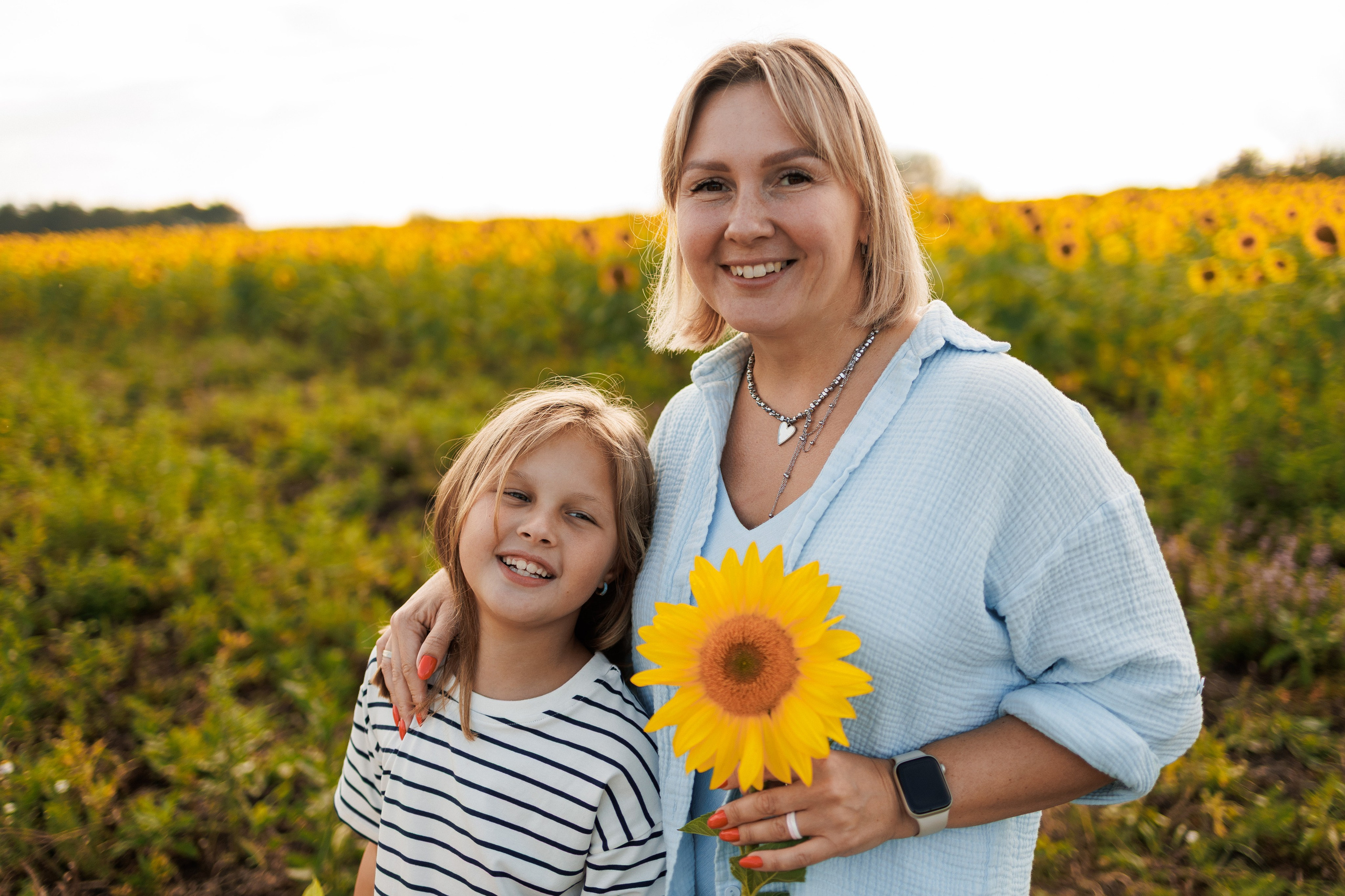В поле подсолнухов. Семейный фотограф г. Тюмень