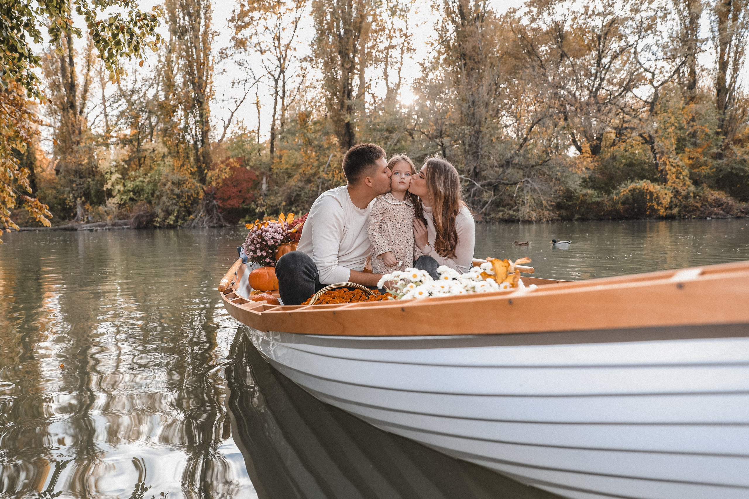 ПРОЕКТ «ЦВЕТОЧНАЯ ЛОДКА». Photographer Viktoriya Markushina «My world throug»