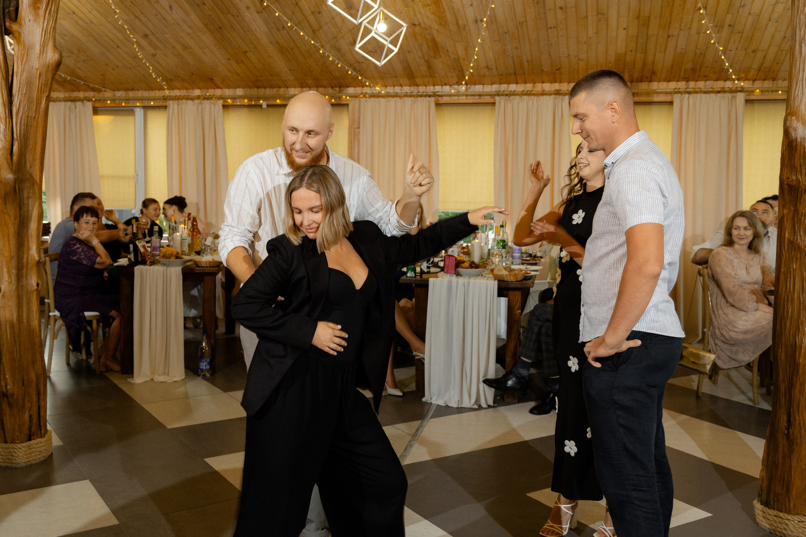 Свадебная фотосессия в агроусадьбе Лабодянка в Минске. Свадебный фотограф в Минске/Беларуси Сергей Спиридонов