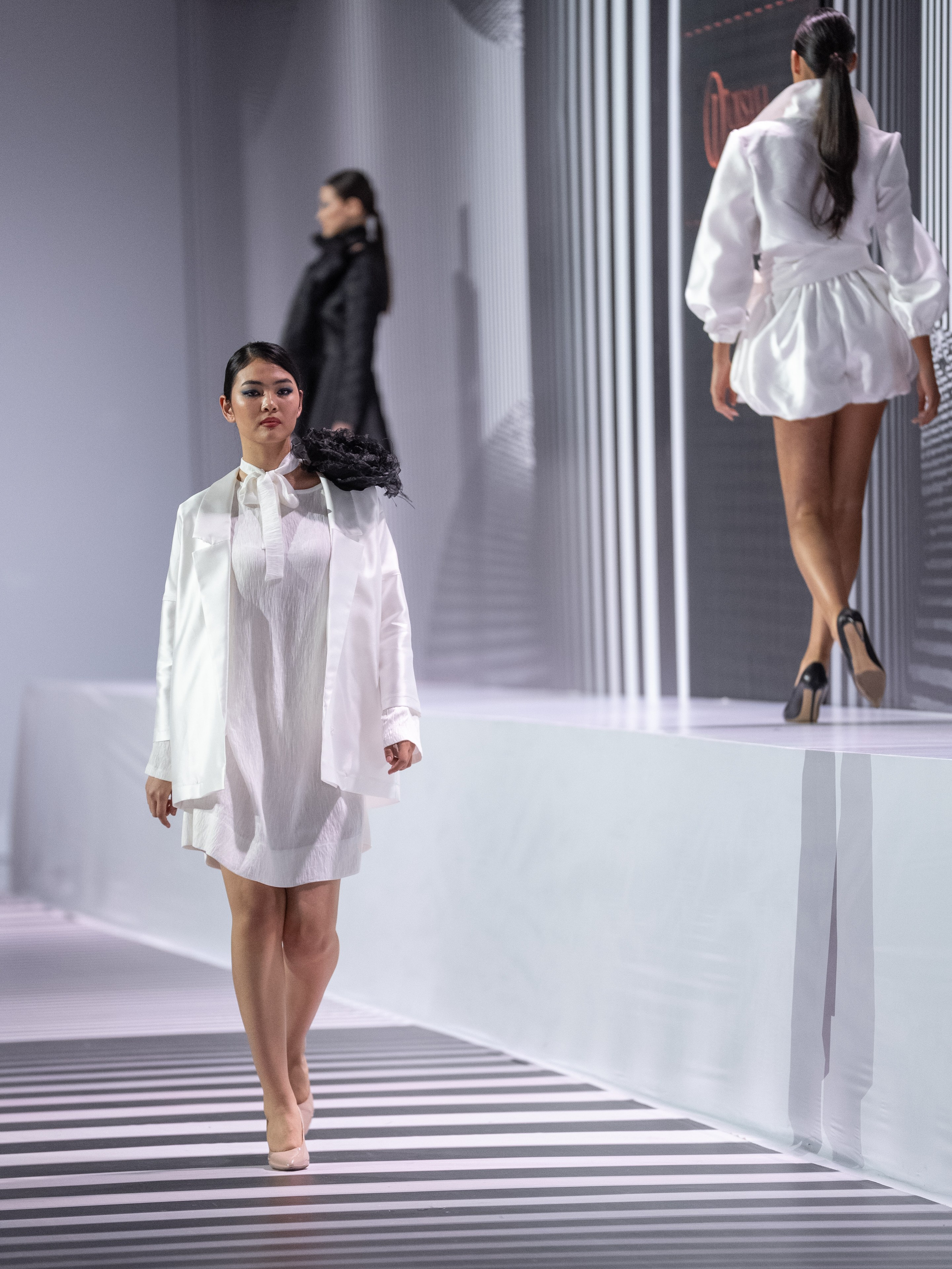 OKSANA UTELBAEVA. Сайт Алматинского НЮ АРТ, будуар и фэшн фотографа Дениса Карпенко