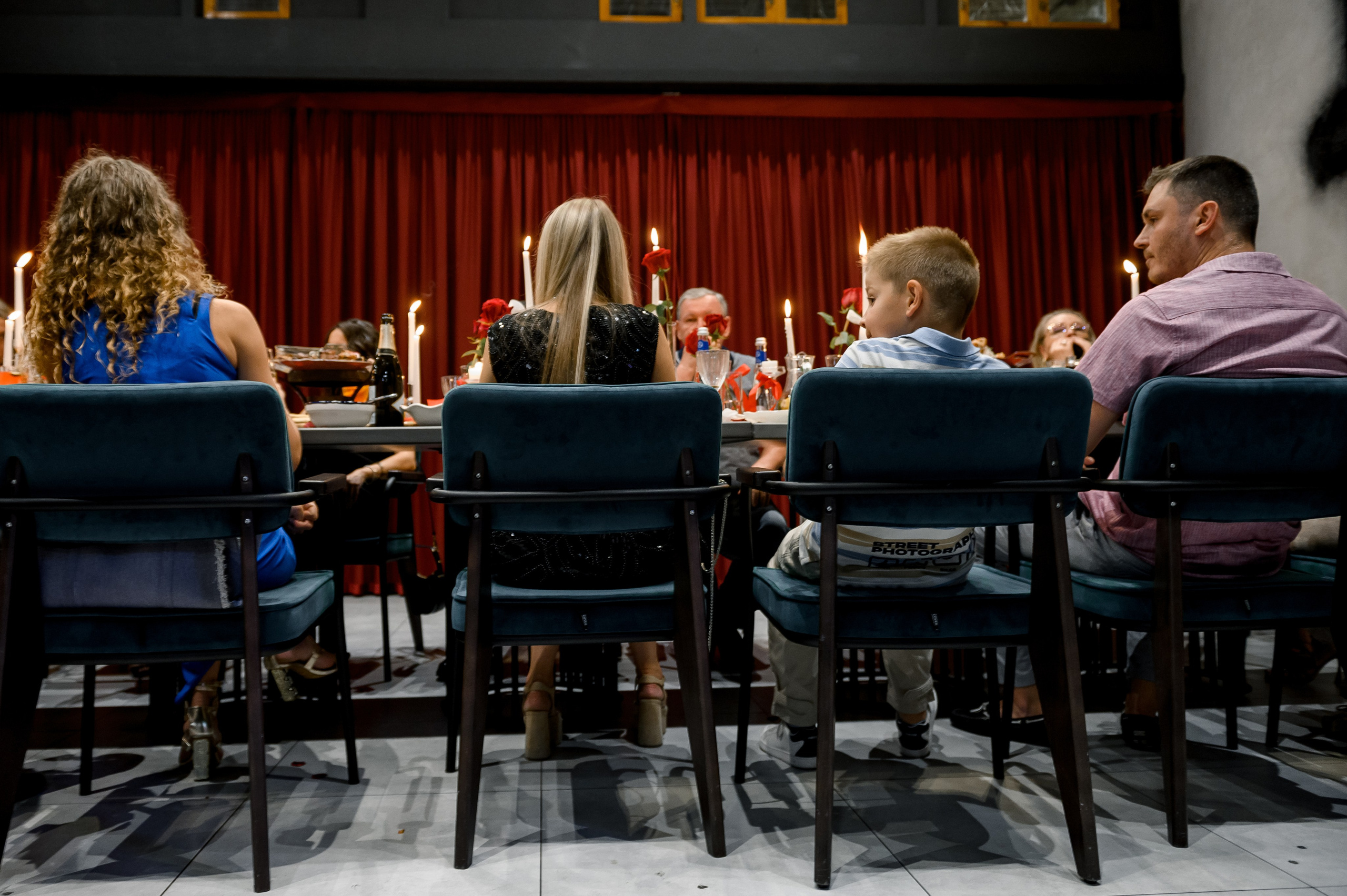 День рождение в ресторане Фабрика. Свадебный и семейный фотограф в Ставрополе Роман Иванов