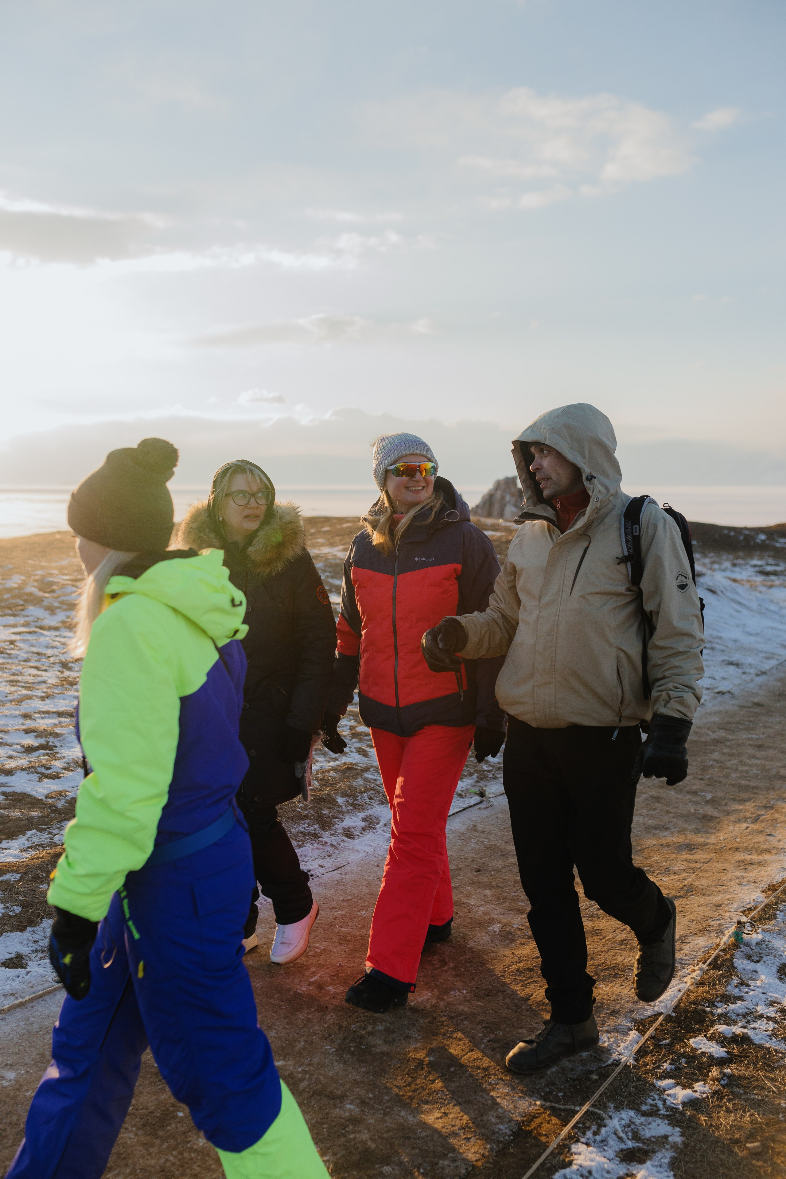 Экскурсия к скале Шаманка. Фотограф Ольхон, Регина