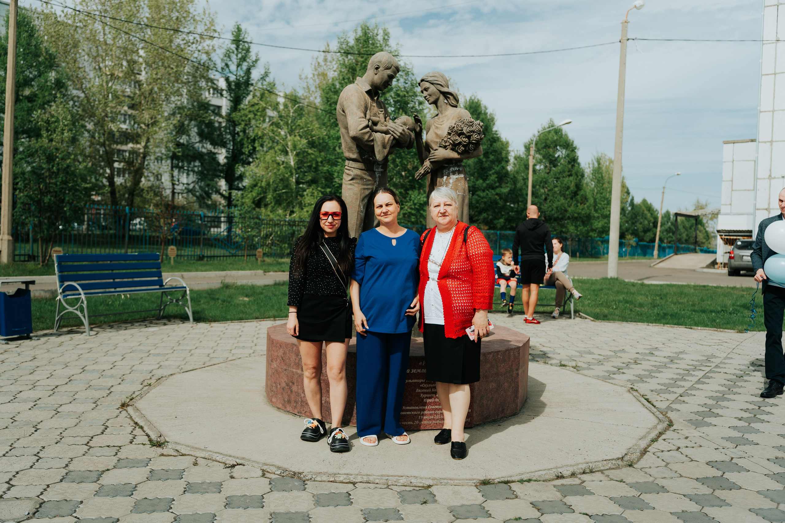 Выписка из роддома: Вадим, Анастасия и сын Руслан. Репортажный фотограф Красноярск