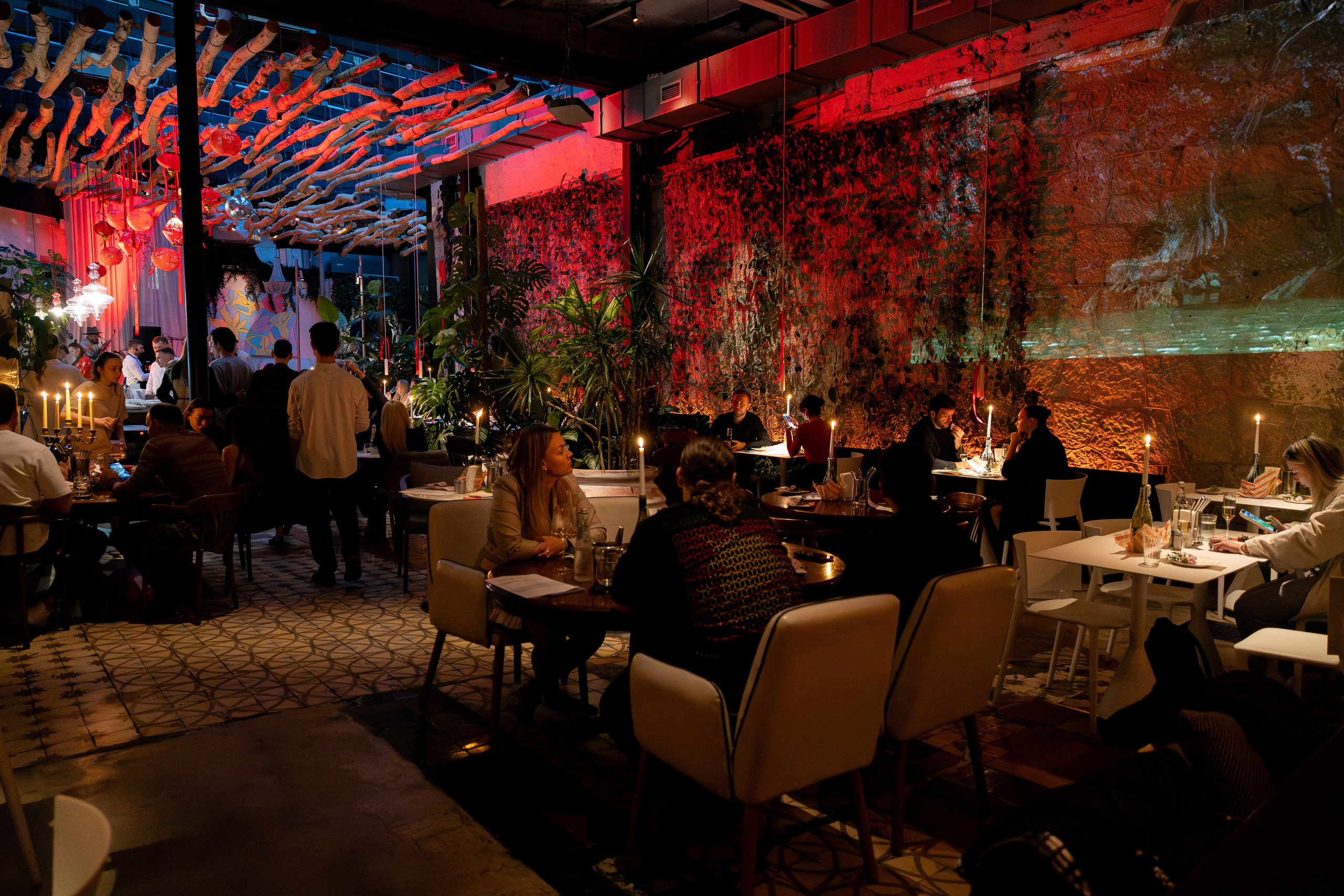 Азия в Гастродворе. Дженбаз Павел — фотограф в Ялте