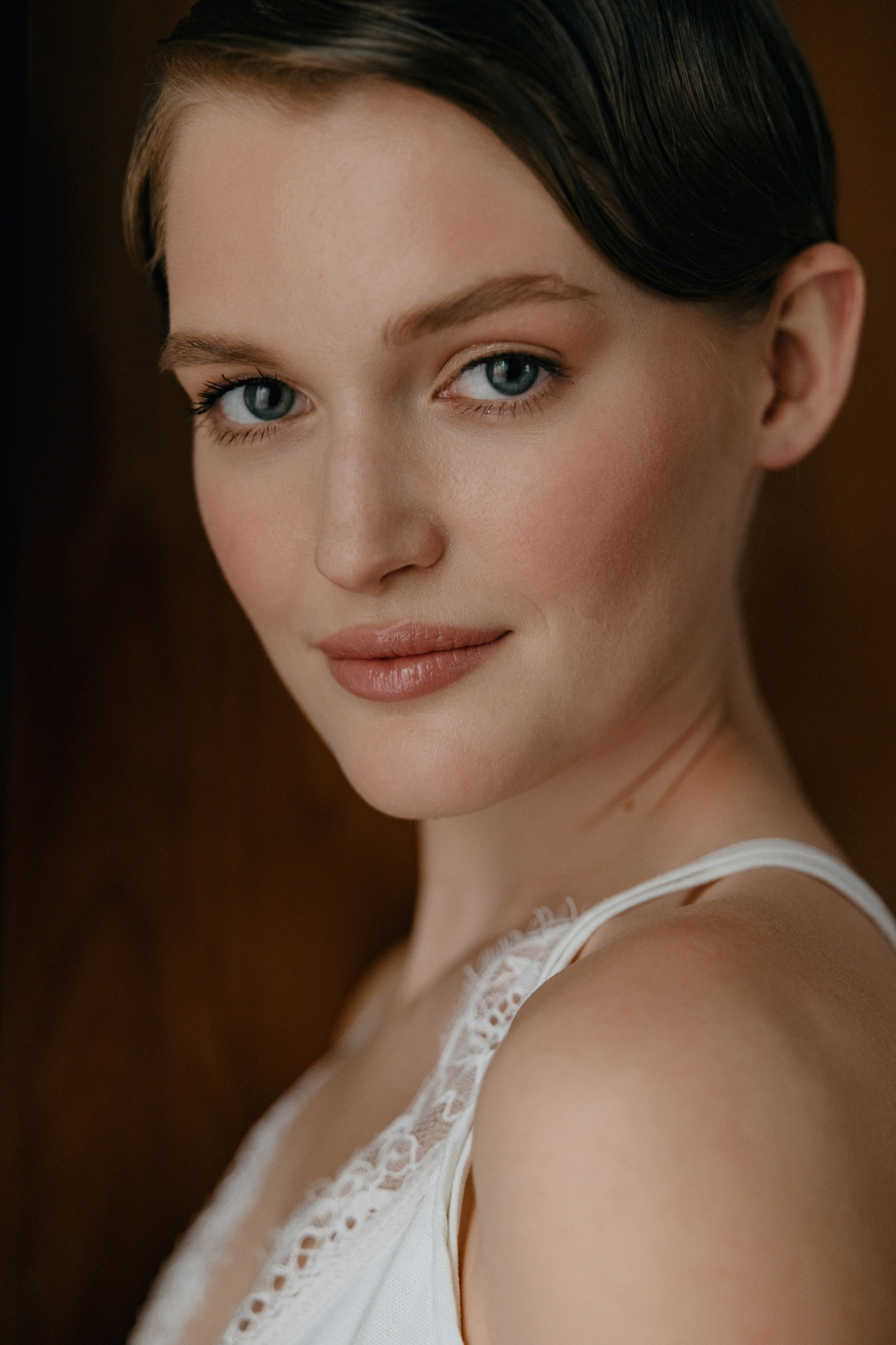 Свадебная фотосессия в гостинице Ленинградская. Свадебный фотограф Москва