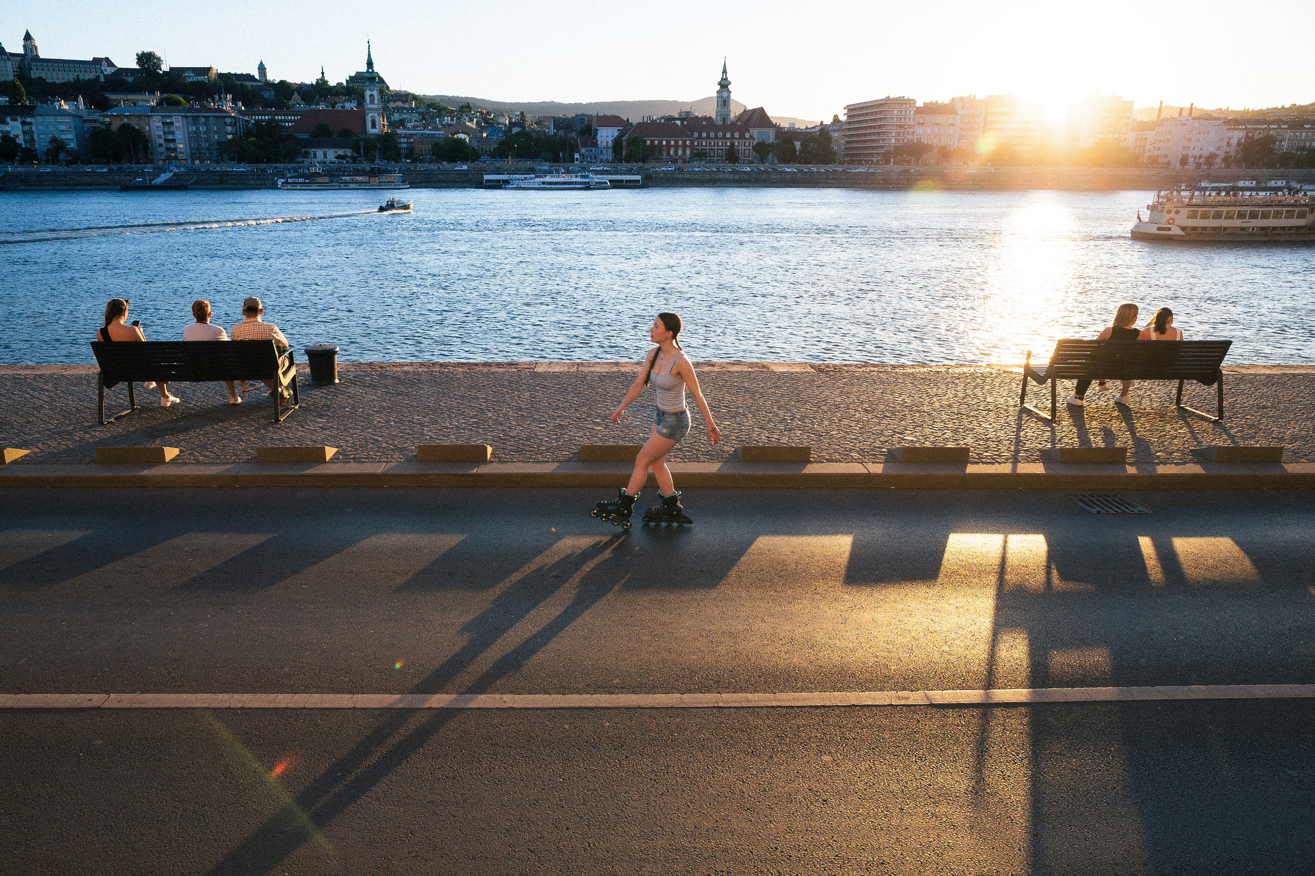 STREET PHOTOGRAPHY. Photographer in Budapest  — Yura Knyazev