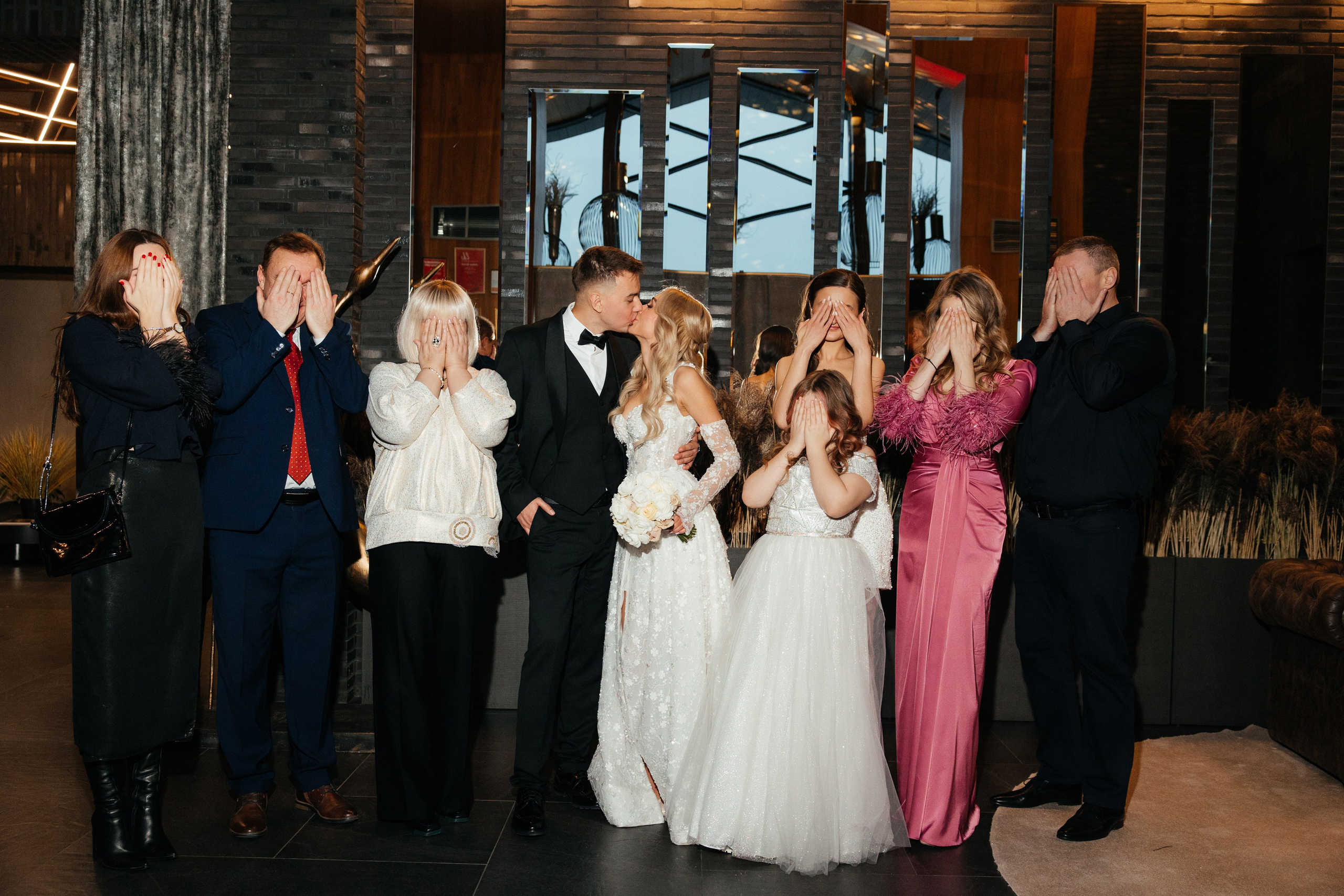 Юлия и Андрей | Свадебный день на 9 человек. Свадебный фотограф Минск РБ