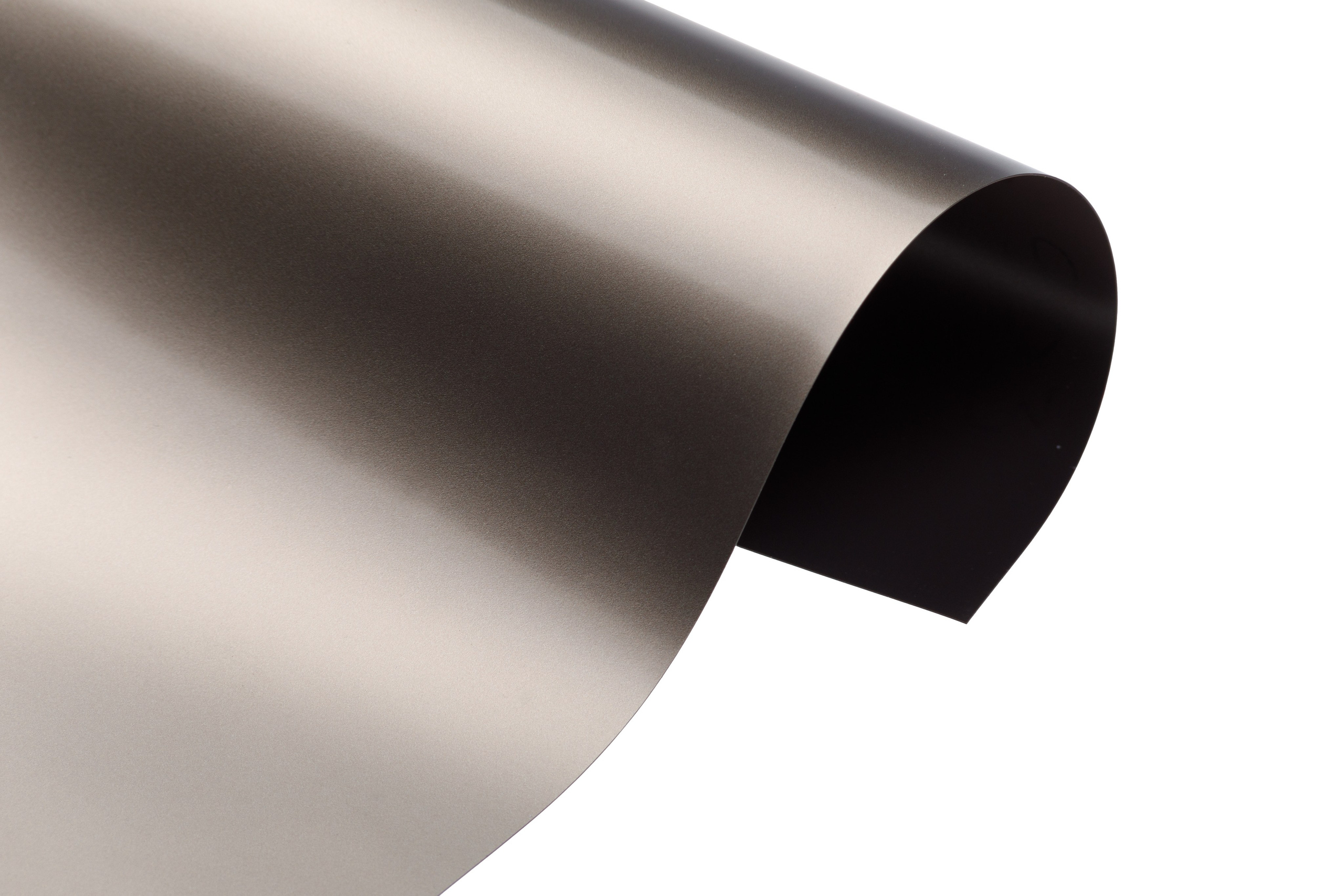 На белом для маркетплейсов и каталогов. Предметный фотограф Александр Трузян