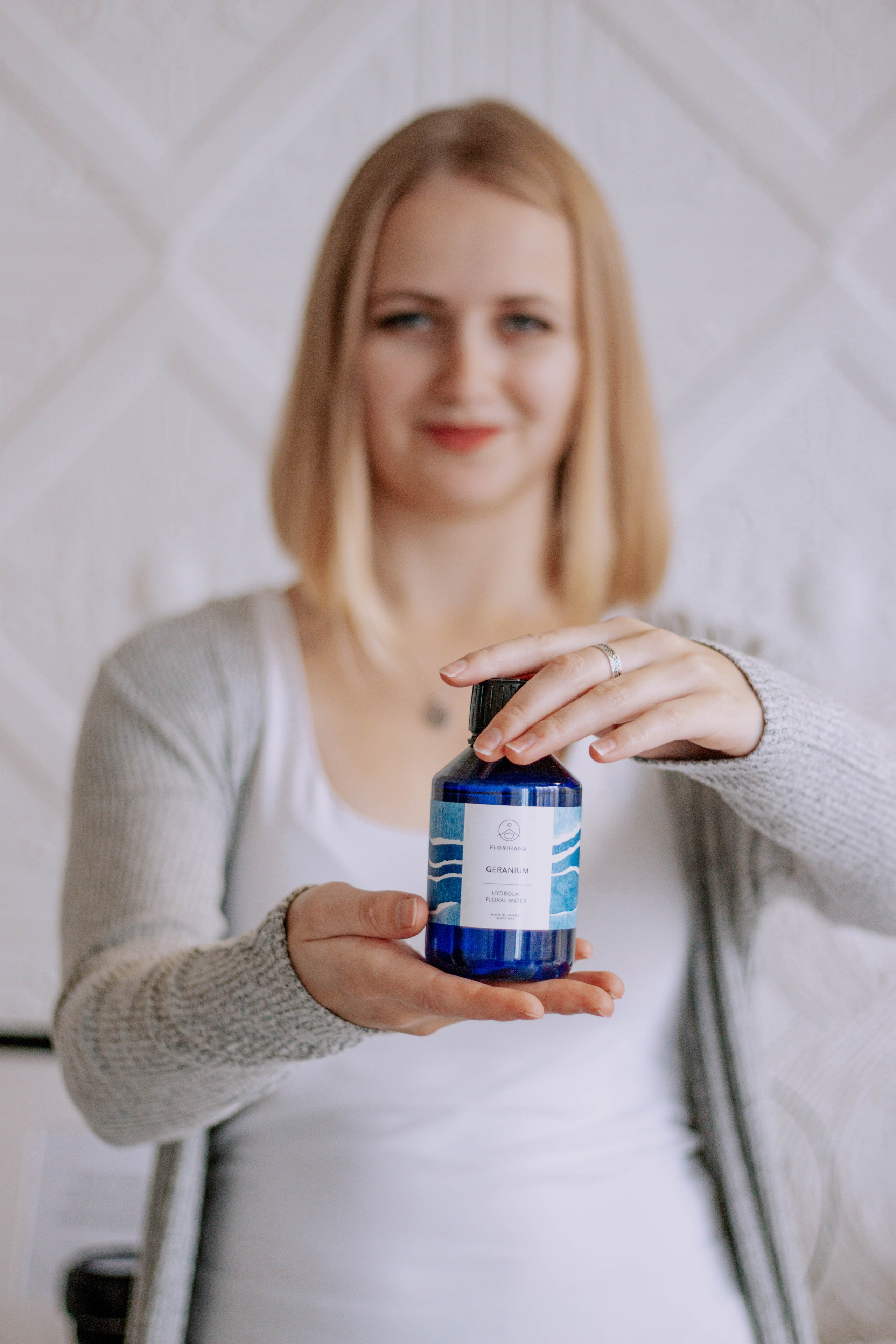 Алиса — Ароматерапевт. Бережно сохраняю ваши чувства и истории на своих фотографиях