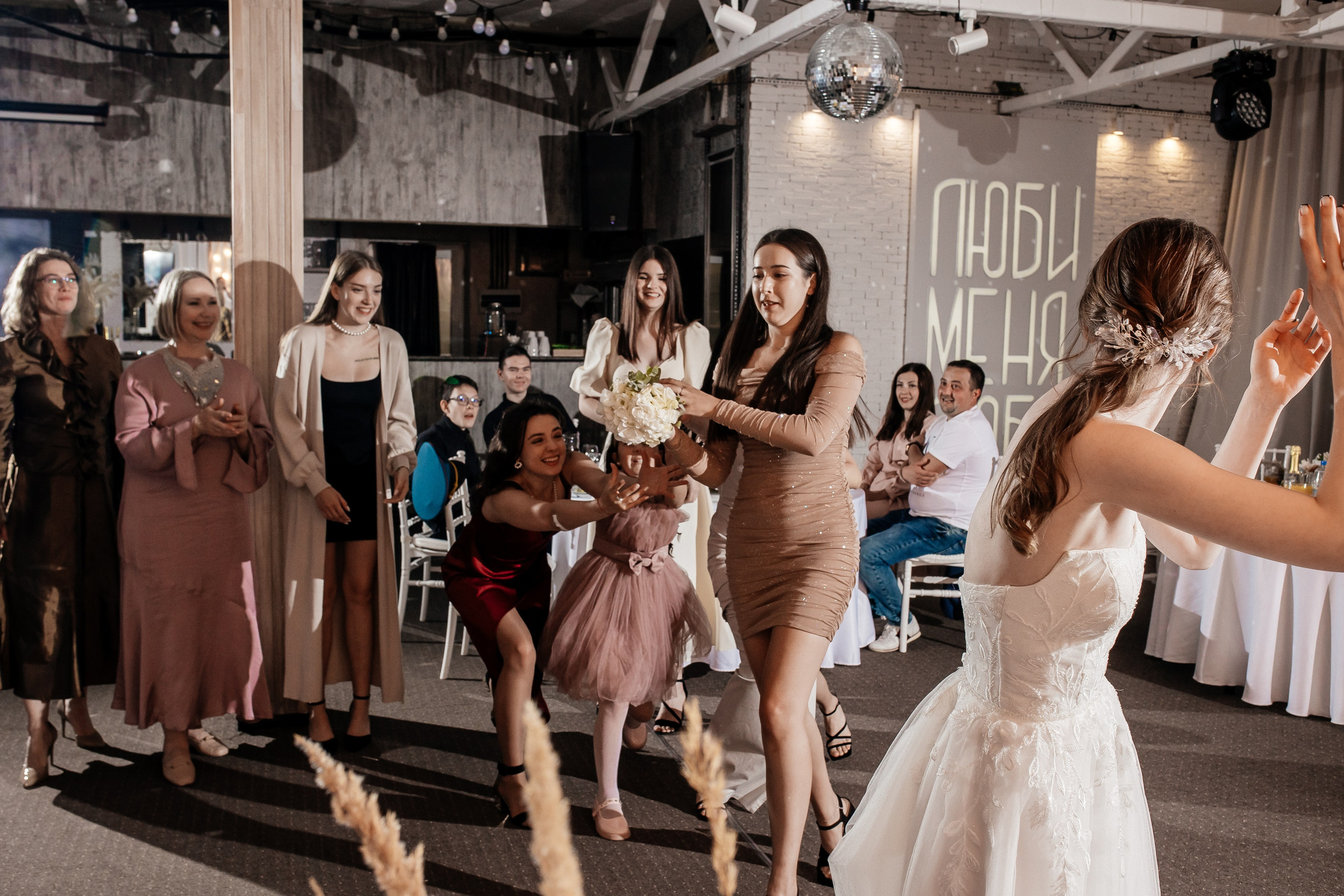 Кафе 51 08.2024. Свадебный и портретный фотограф Алина Иванова. Екатеринбург-Москва