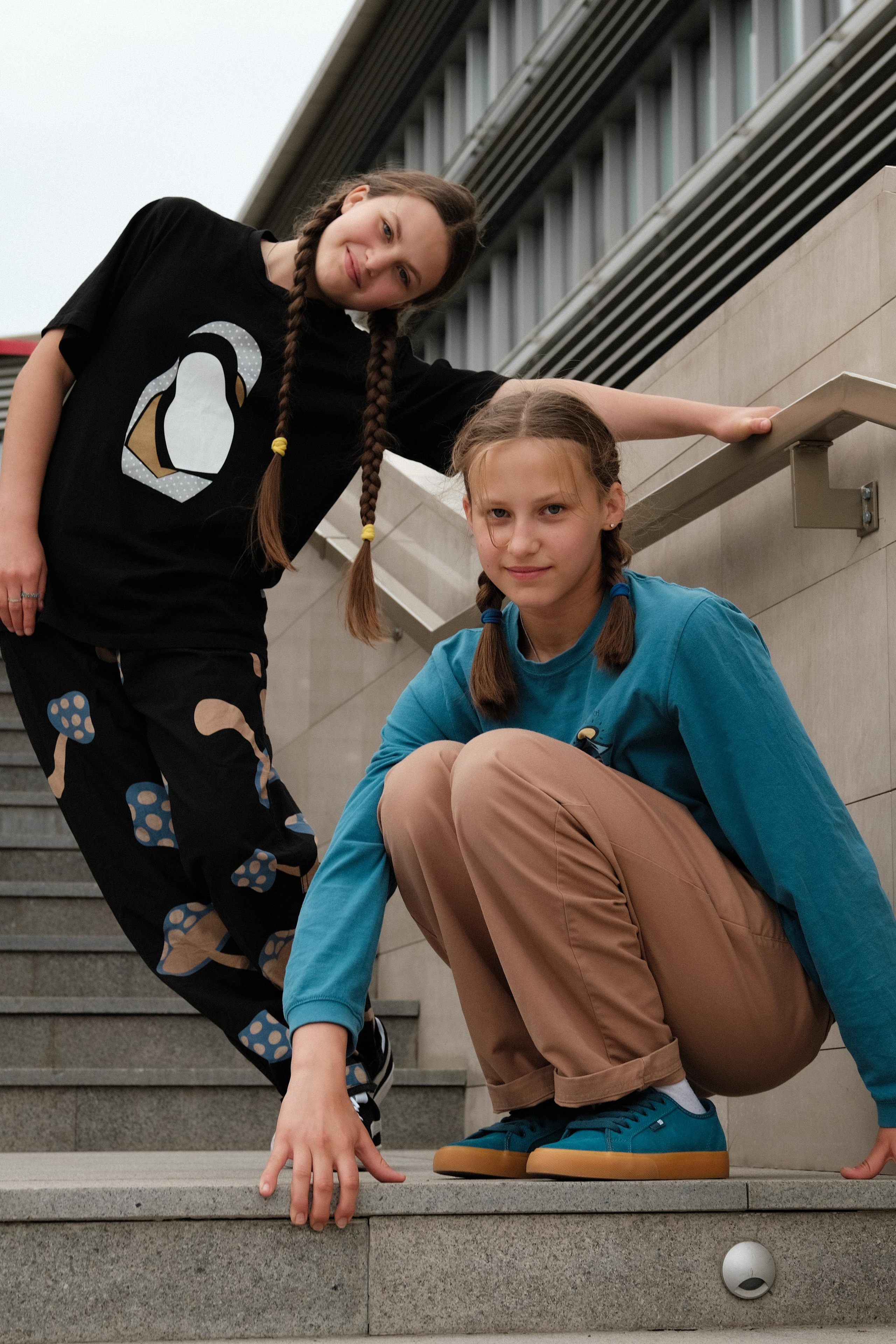 QSC SIS. LIYALEE PHOTO