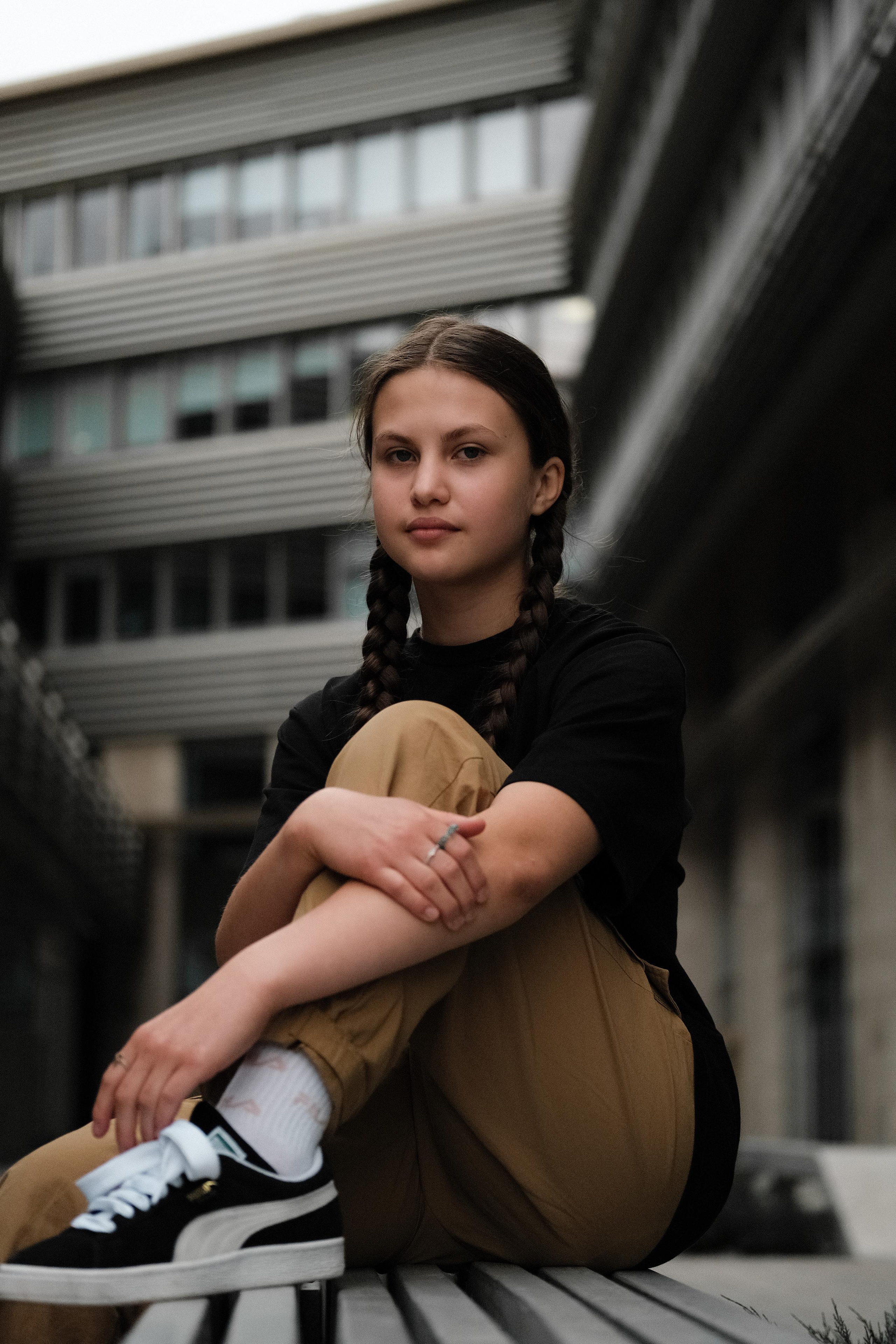 QSC SIS. LIYALEE PHOTO