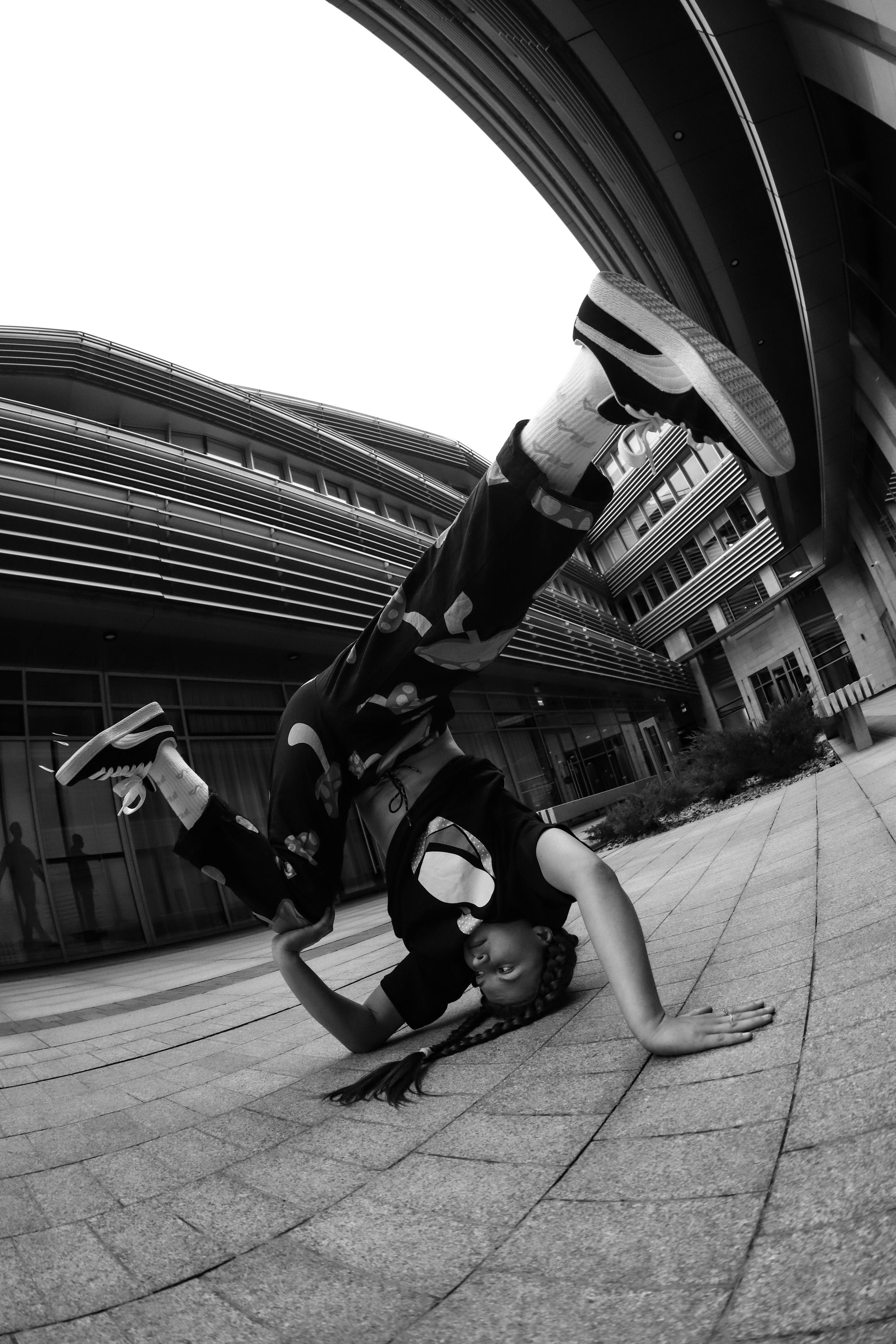 QSC SIS. LIYALEE PHOTO