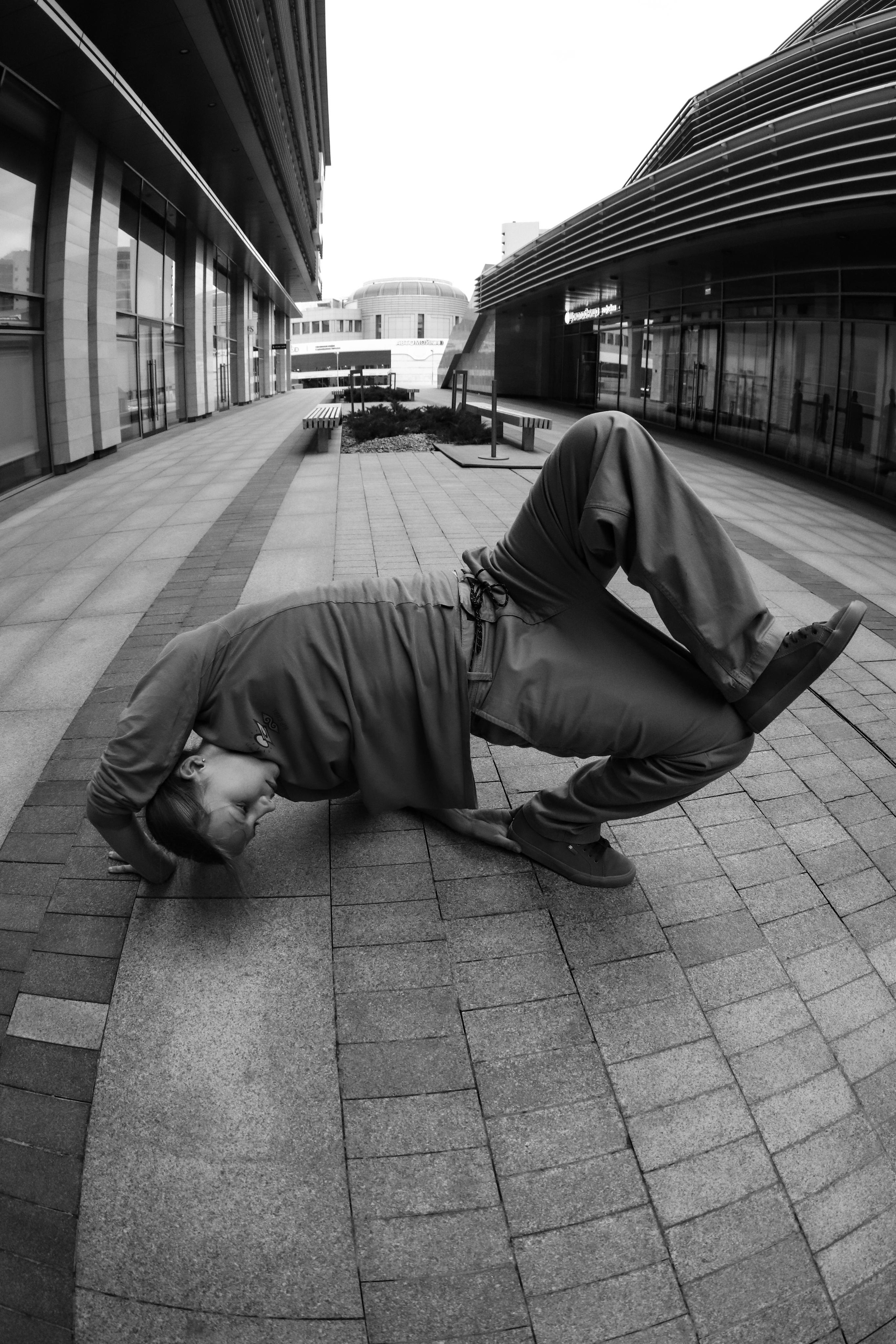 QSC SIS. LIYALEE PHOTO