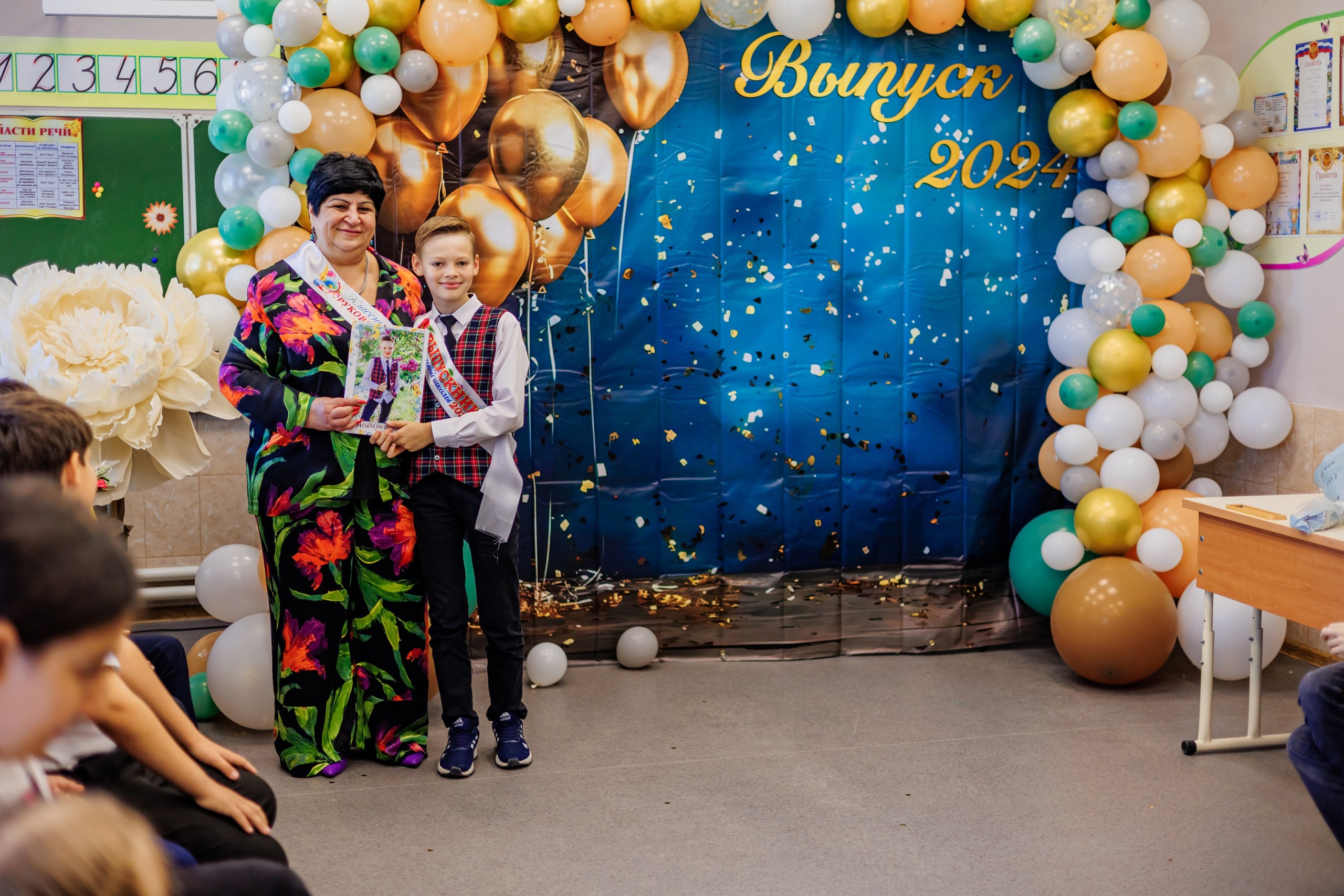 Выпуск 4а 25школа'24 год. Свадебный и семейный фотограф в Армавире