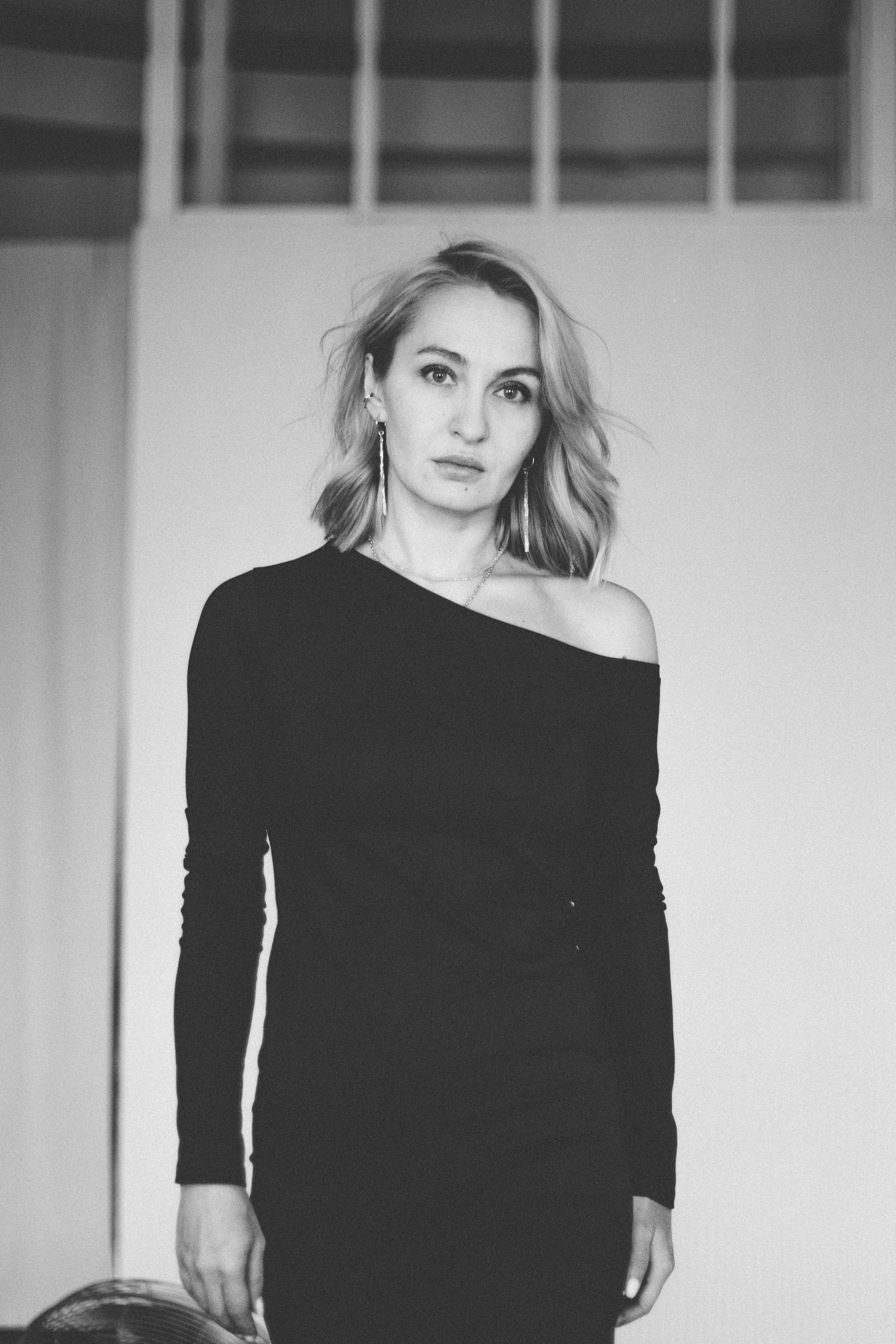 Женский портрет чб студия. Фотограф в Перми Гиренко Людмила