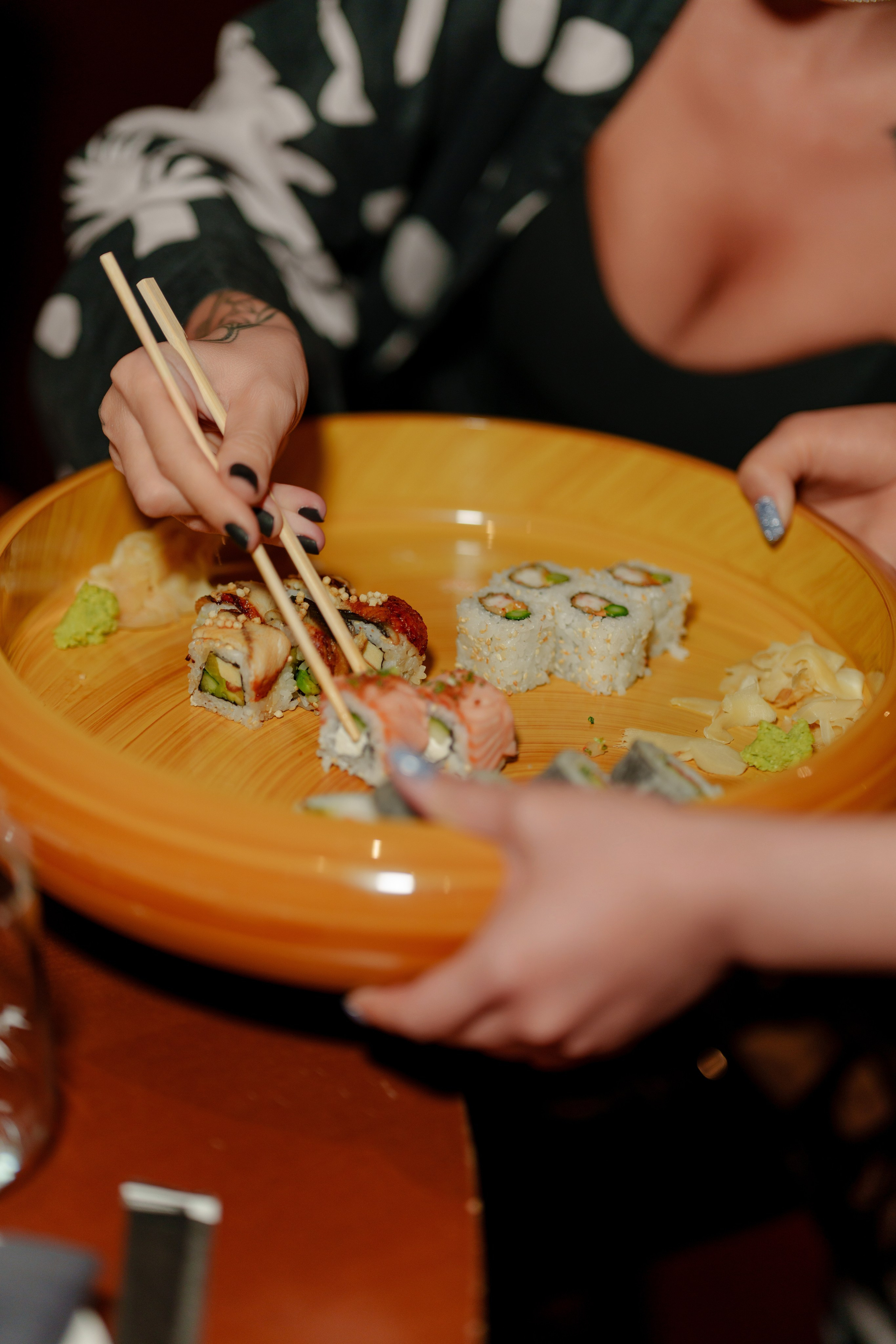 Репортажный фотограф на день рождения в ресторане KAI. Репортажный фотограф Москва Сергей Дружинин