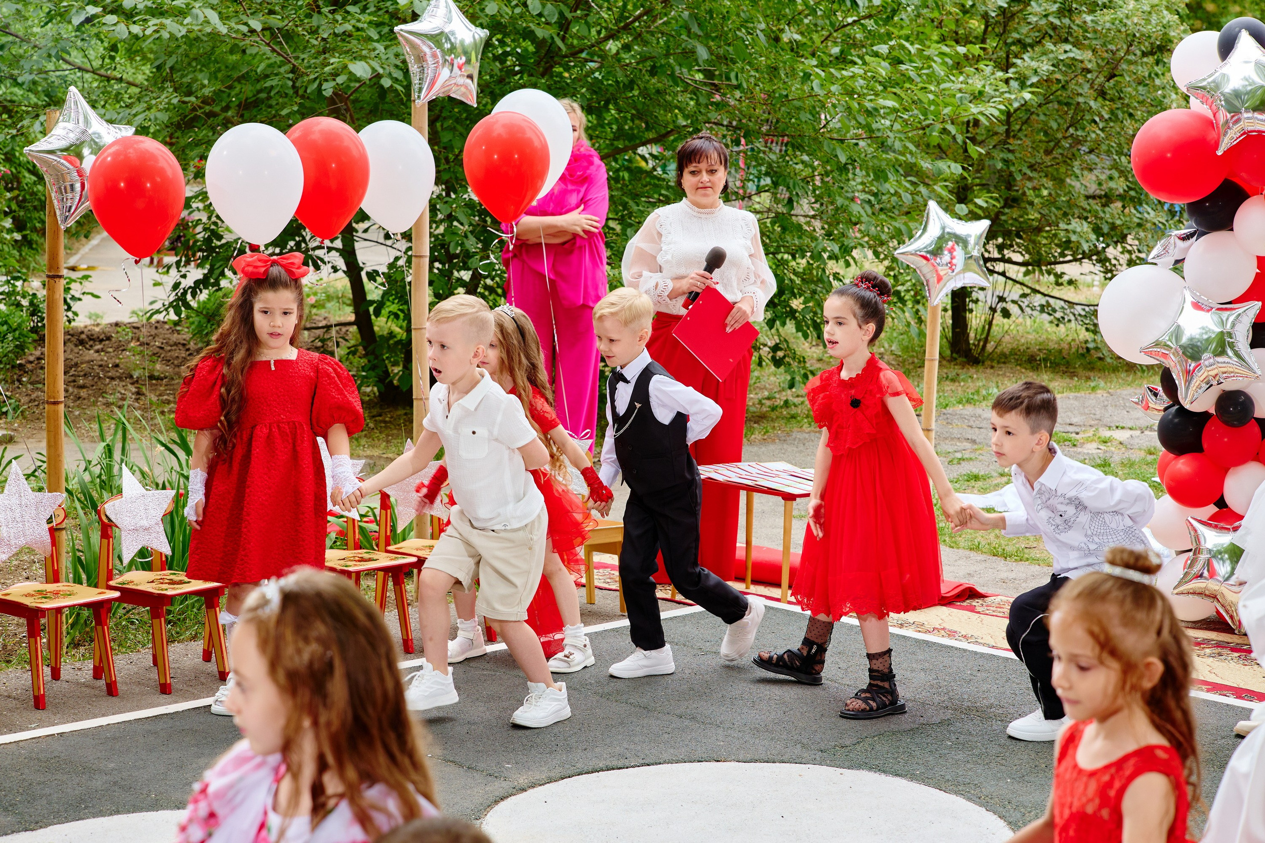 Выпускной 45 сад. Фотограф Выпускные альбомы Таганрог Сергей Коробченко