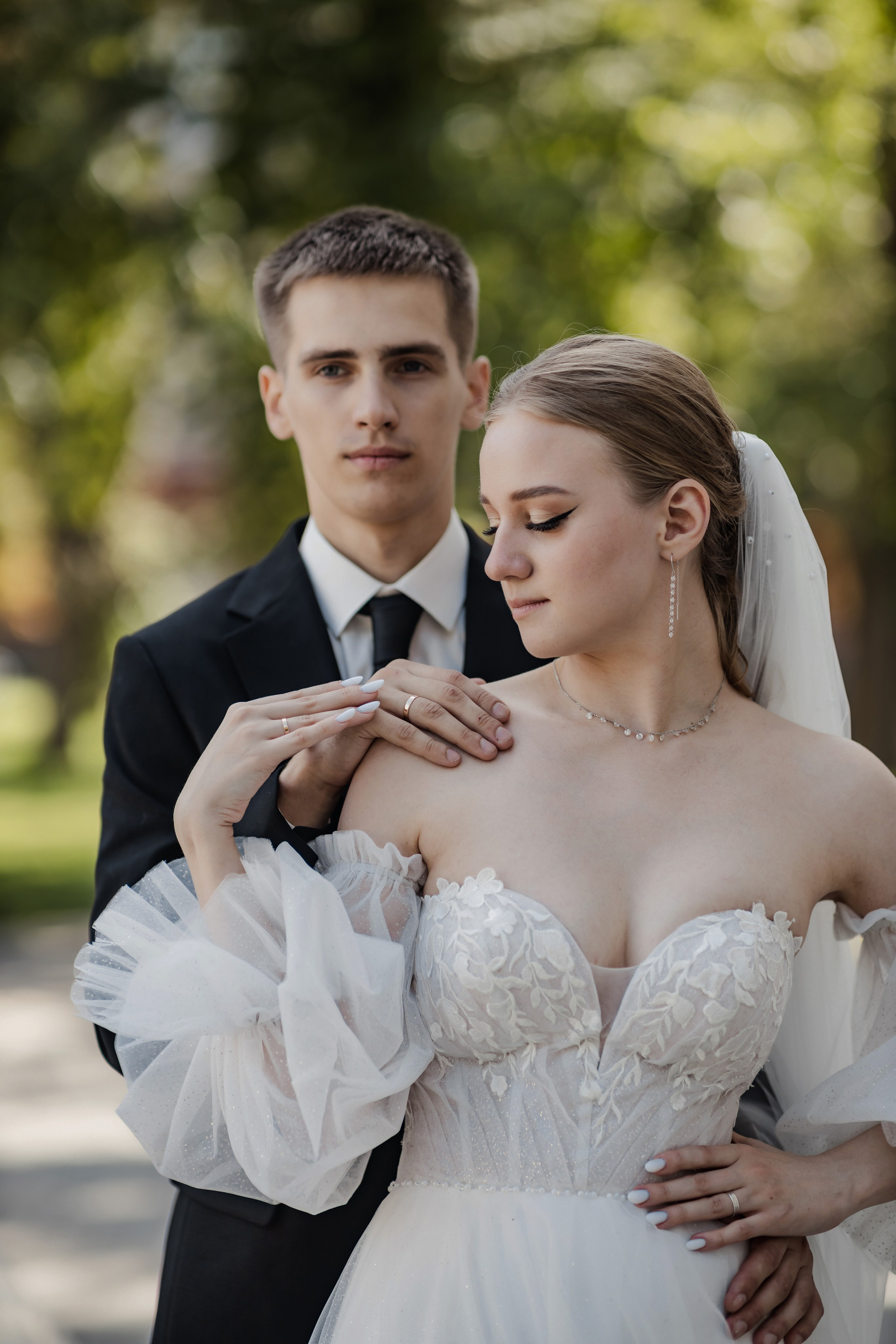 Артём Елена