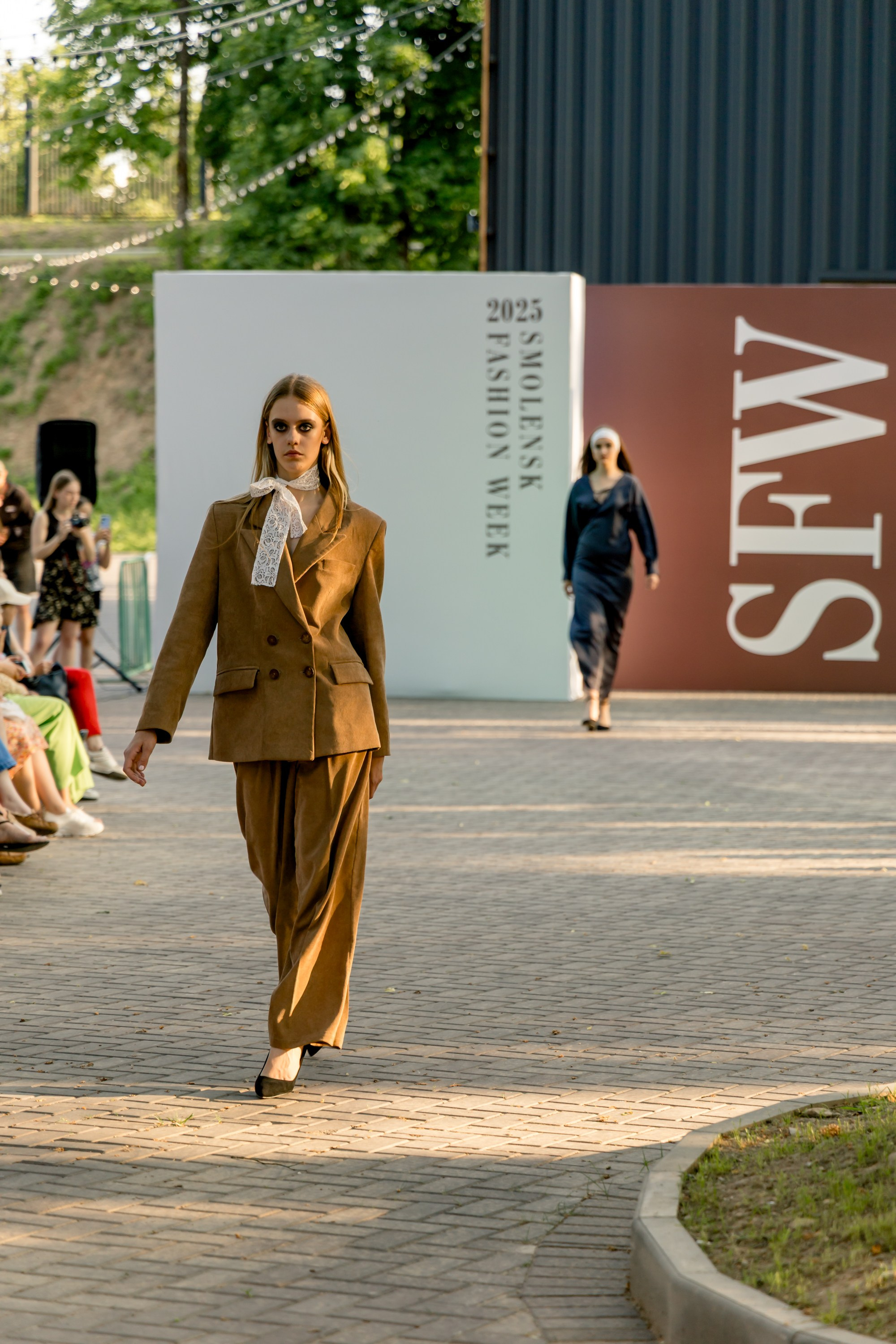 Smolensk Fashion Week 2025_показы_ДЕНЬ 1_ВЕЧЕРНИЙ ПОКАЗ_19:00. Главная