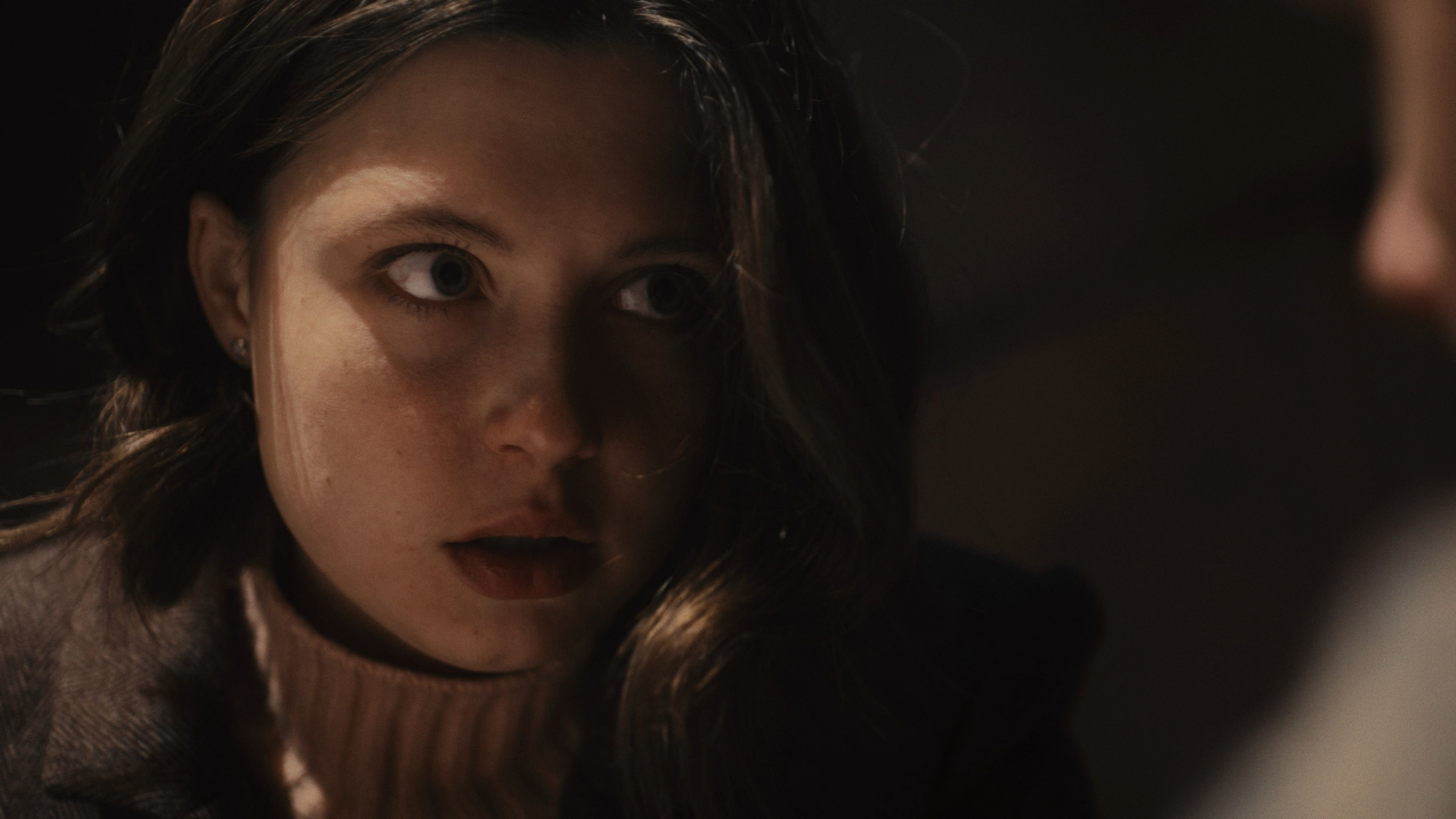 «ТАМ, ГДЕ НИКТО НЕ ЖИВЕТ» — short film. DANILA KOMKIN — Colorist