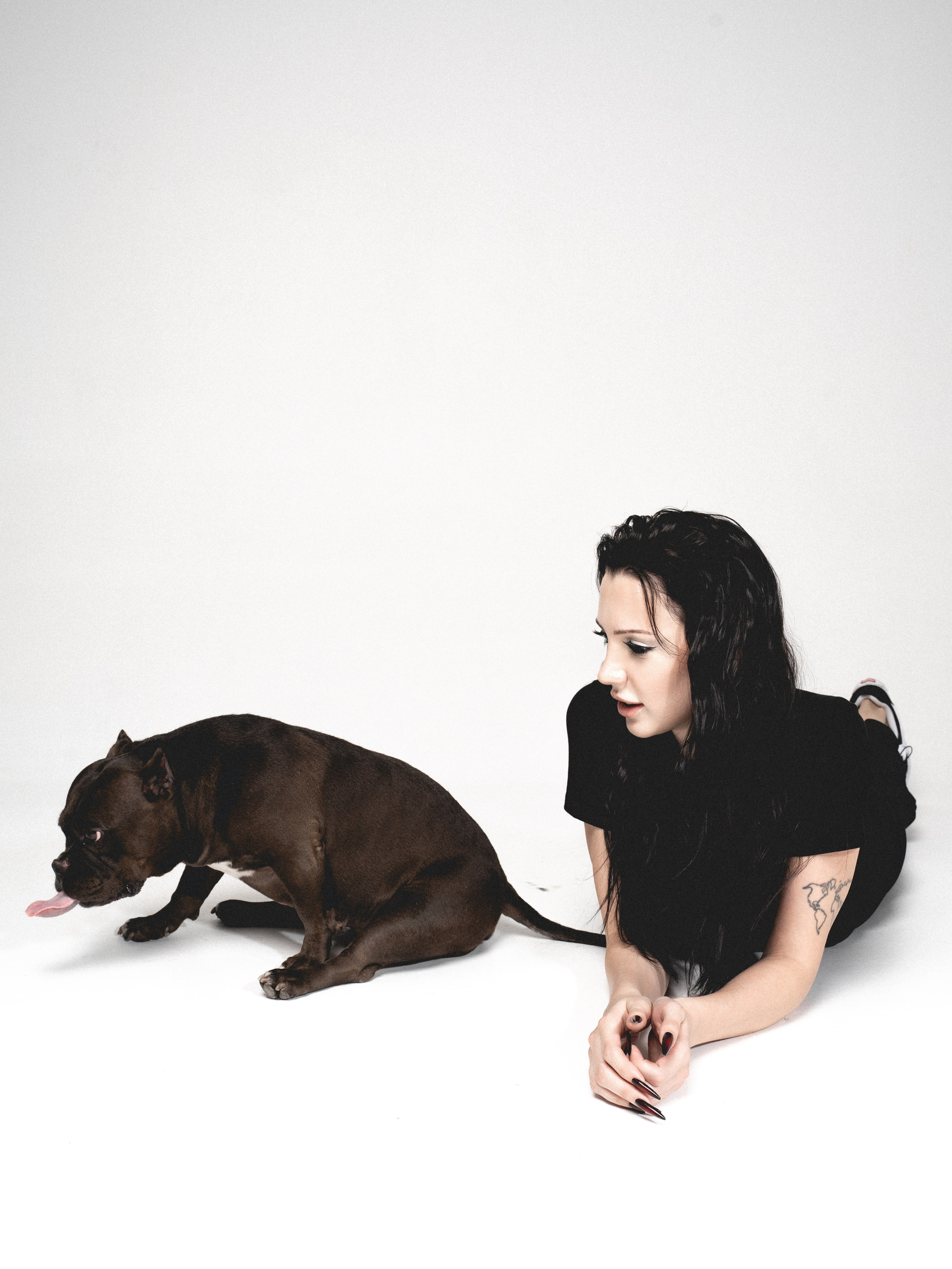 С собакой в студии. Иван Упоров — фотограф, рилсмейкер чебоксары