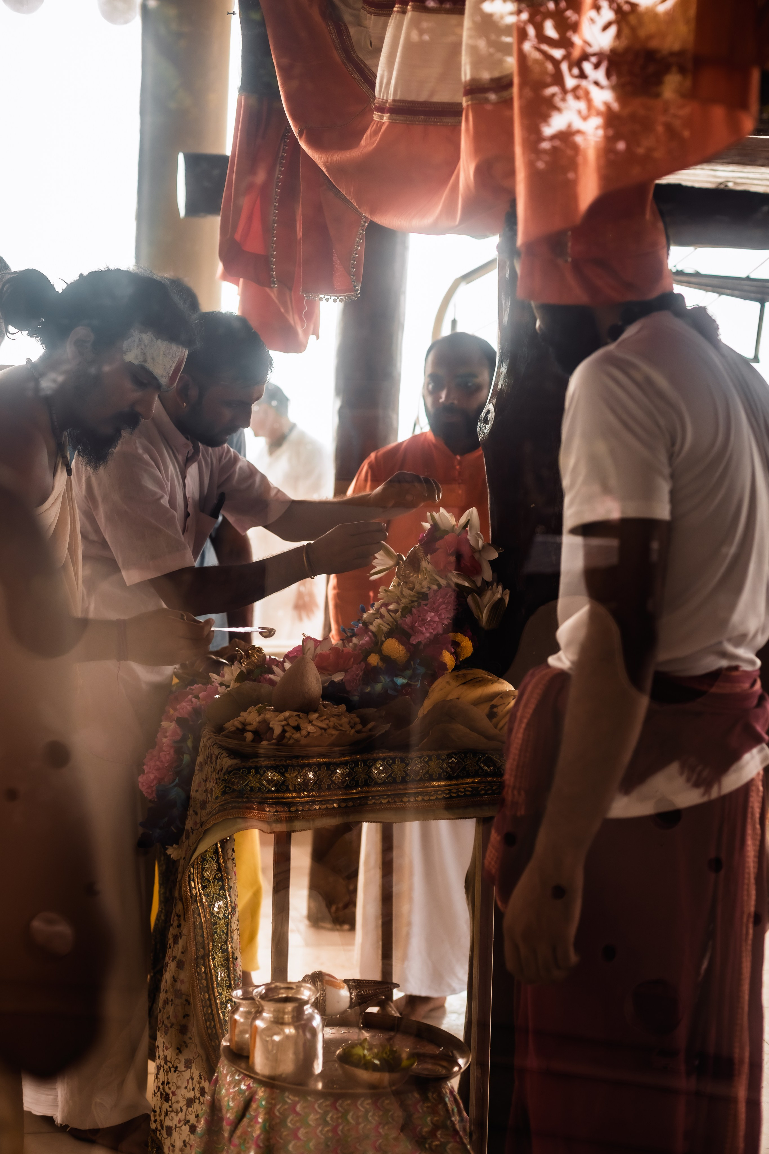 Abhisheka Devraha Baba on Sri Devdas ji maharaj bd. Mariam Bagdasaryan