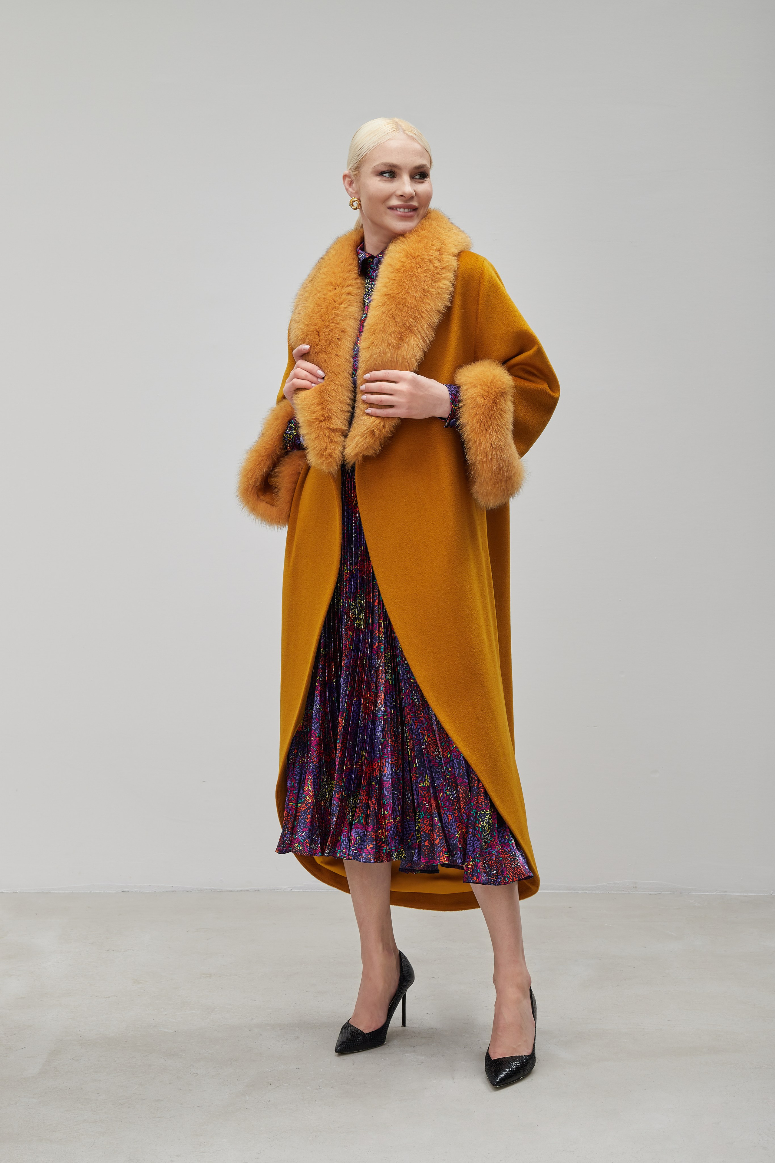 "Профессиональная каталожная фотосъемка товаров для e-commerce и интернет-магазинов""Высококачественная каталожная съемка одежды и аксессуаров с белым фоном""Рекламная каталожная фотосъемка для маркетинга продуктов и брендов""Студийная каталожная съемка с детальной проработкой текстур и материалов""Коммерческая каталожная фотосъемка для каталогов и онлайн-платформ""Фотография каталожной съемки с акцентом на дизайн и презентацию товаров""Предметная каталожная съемка для увеличения продаж в e-commerce""Профессиональная каталожная фотосъемка с использованием студийного освещения""Рекламные фото каталожной съемки для сайтов и социальных сетей""Высокоточная каталожная съемка товаров для презентаций и брошюр""Каталожная фотосъемка высокого разрешения для онлайн-магазинов""Коммерческая каталожная съемка с фокусом на качество и детализацию""Студийная каталожная фотосъемка для брендов и ритейла""Фотографии каталожной съемки для маркетинговых кампаний""Профессиональная каталожная съемка для каталогов и увеличения конверсии" "Профессиональная съемка на модели для модных брендов и рекламы""Высококачественная фотосъемка на модели с креативным освещением и позами""Рекламная съемка на модели для каталогов одежды и аксессуаров""Студийная съемка на модели с акцентом на стиль и индивидуальность""Коммерческая фотосъемка на модели для fashion-индустрии""Фотография съемки на модели с профессиональным ретуши для журналов""Модная съемка на модели для продвижения бренда и коллекций""Профессиональная съемка на модели с использованием естественного света""Рекламные фото съемки на модели для социальных сетей и веб-сайтов""Высокоточная фотосъемка на модели для портфолио и презентаций""Съемка на модели высокого разрешения для модных кампаний""Коммерческая съемка на модели с фокусом на тренды и дизайн""Студийная фотосъемка на модели для e-commerce и маркетинга""Фотографии съемки на модели для брендов и увеличения продаж""Профессиональная модная съемка на модели для каталогов и рекламы"