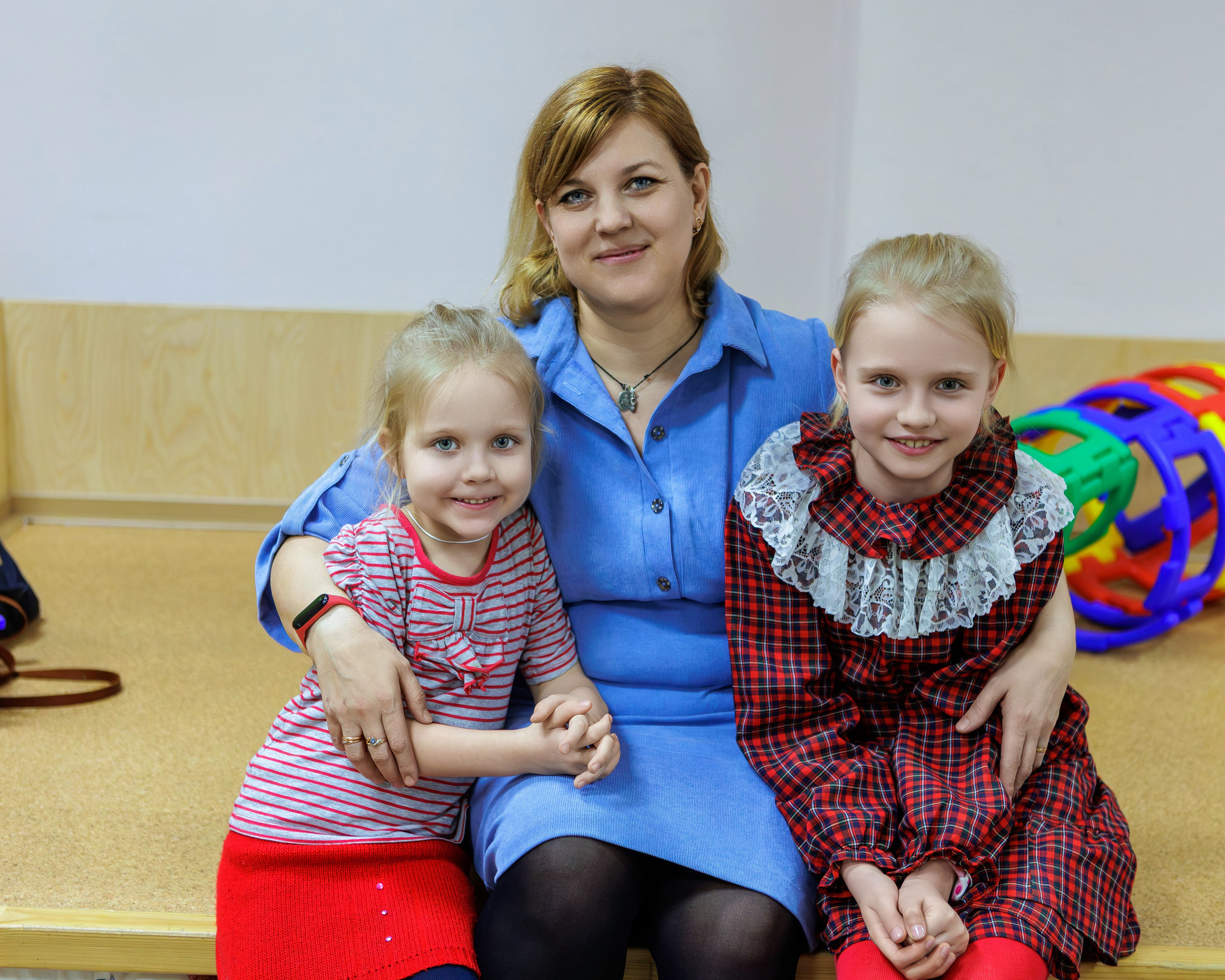 МК к 8 марта. Выпускные альбомы и школьный фотограф в Подольске, Троицке, Щербинке, Москве и Московской области