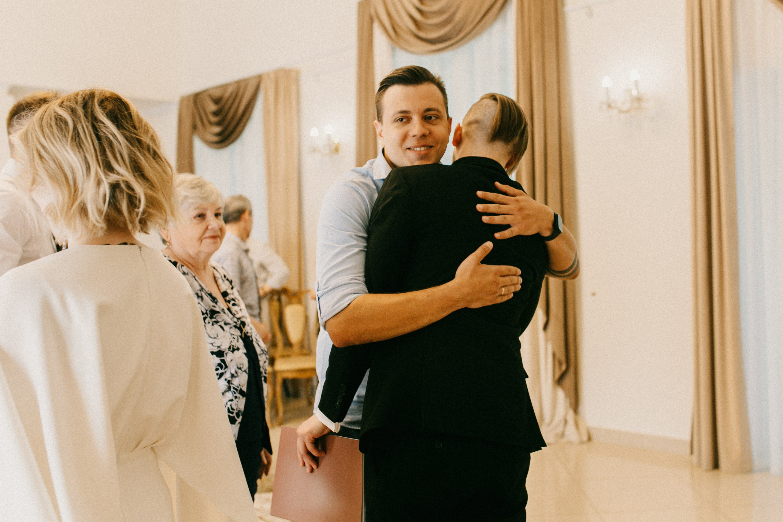ЗАГС. Эвия и Александр. Фотограф Дарья Воскресенская в Москве