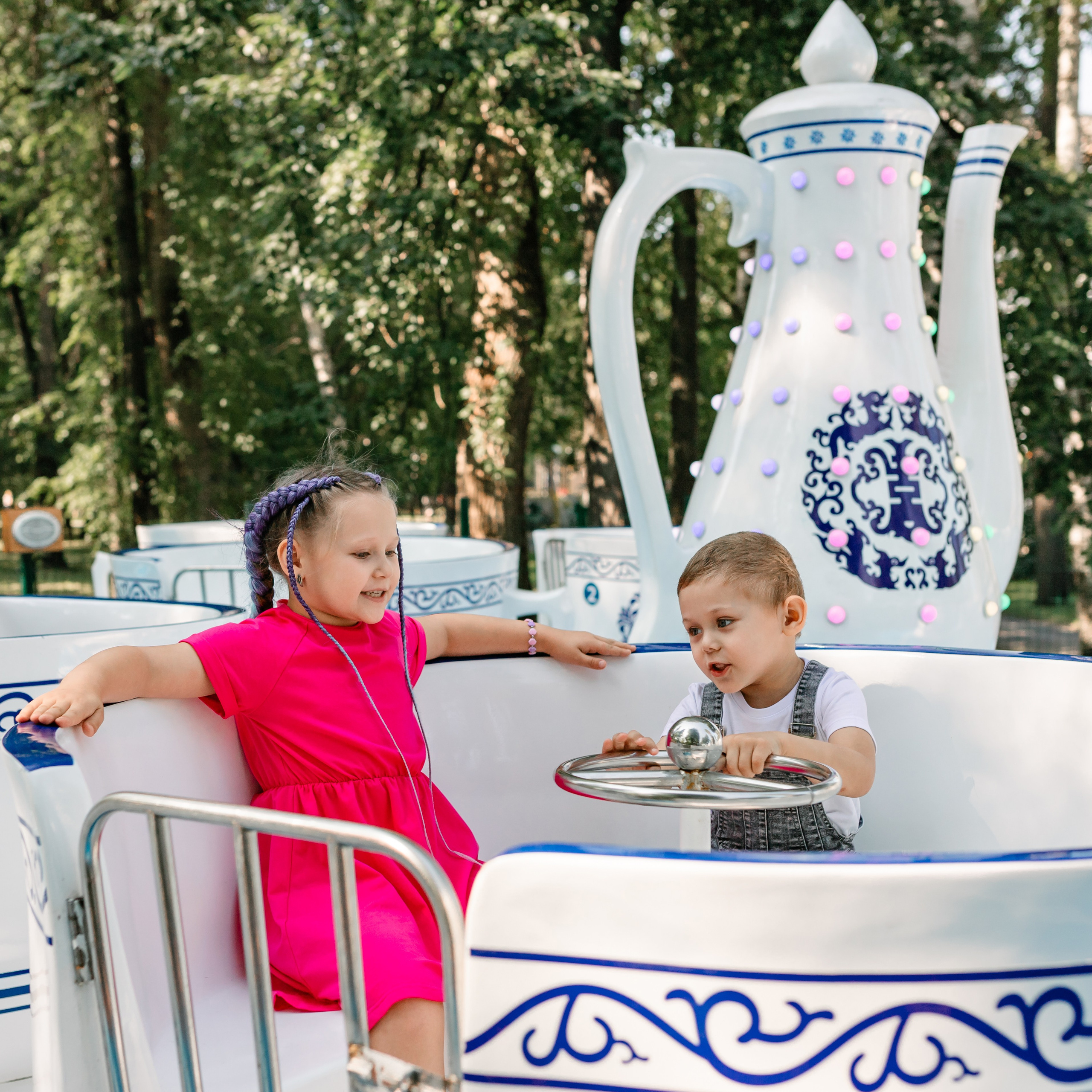 Семейная прогулка. Август 2025. Фотограф Пермь. Свадьбы. Семья и дети, школа, д. сад. Фотокниги