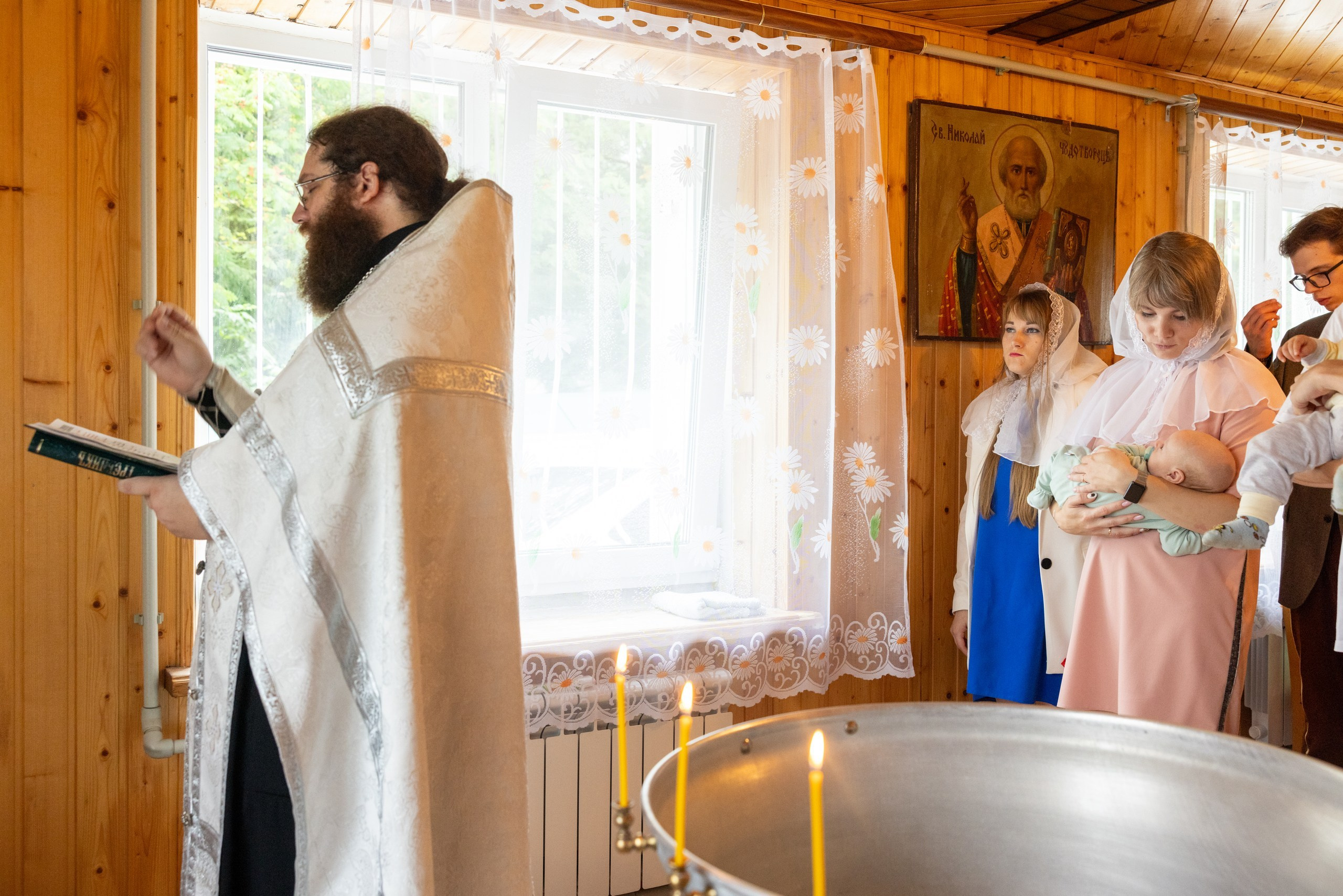 Образец репортажа крещения оригиналы, без искажений, без вспышки, светосильная оптика!. Фотограф в Туле Крупский АнДРей. Фотостудия «КАДР71» в Туле