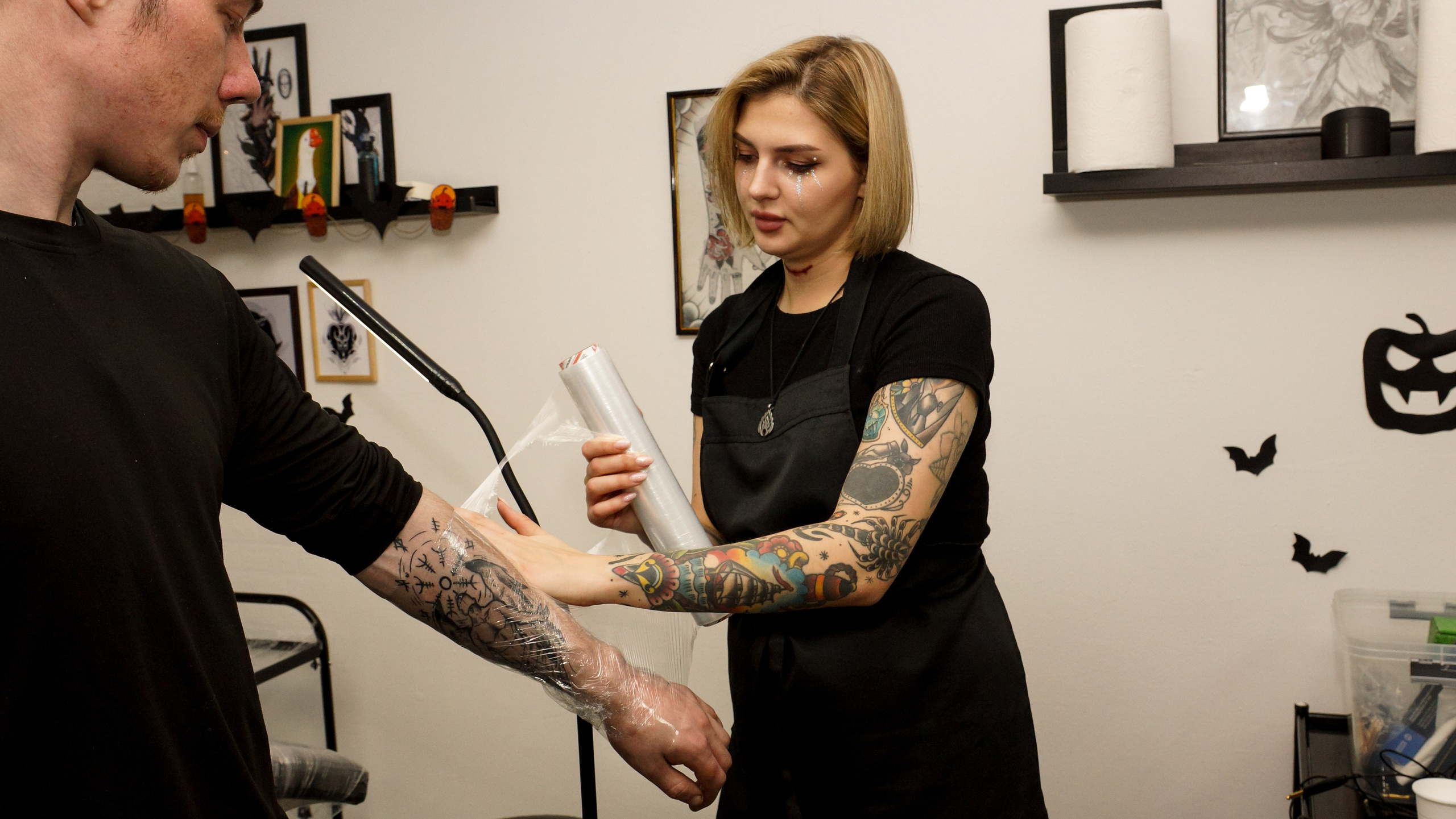 Хеллуин в тату студии. Женский фотограф Омск, Екатерина Петрова
