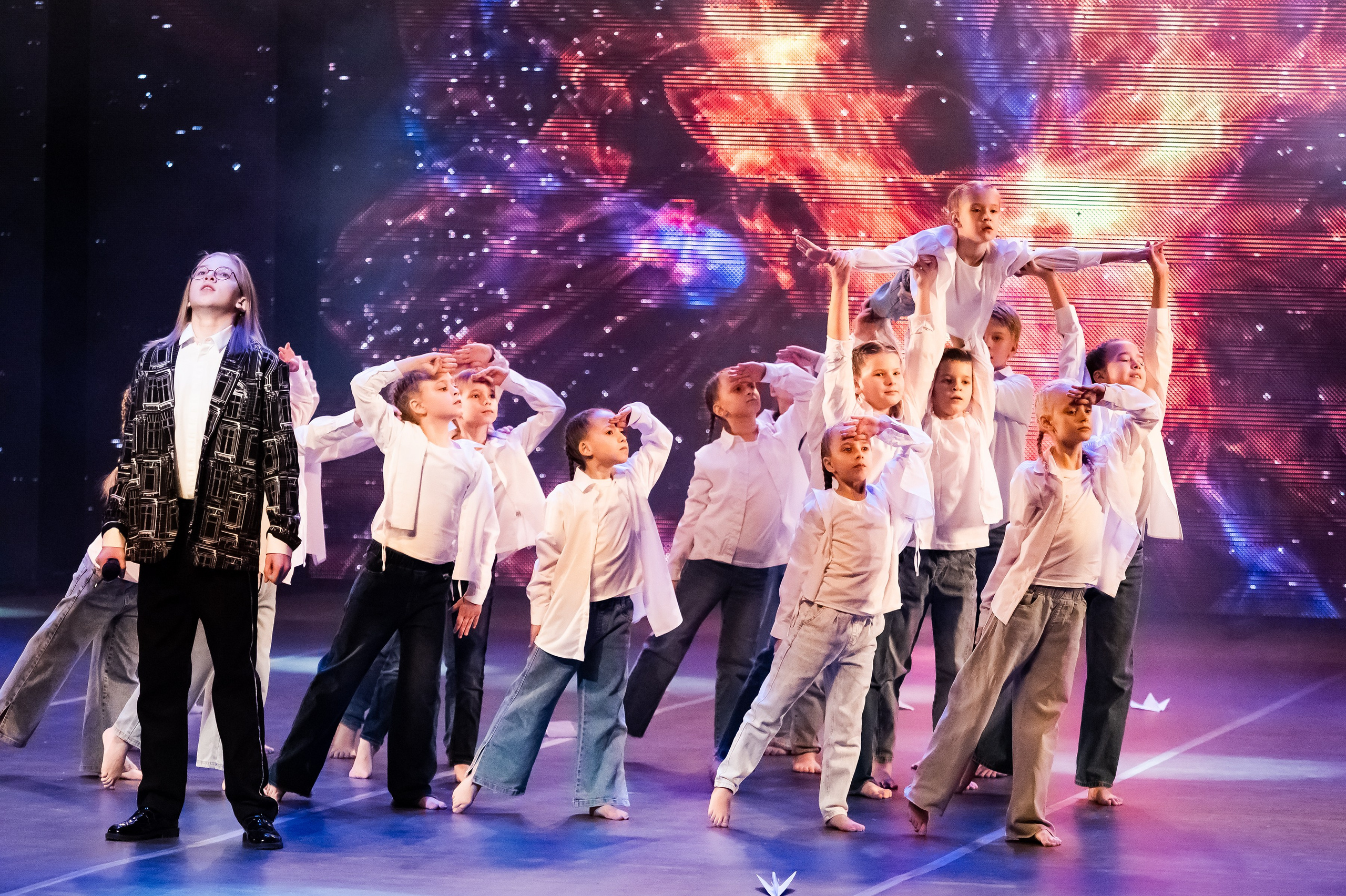 Концерт «Пространные танцы». Репортажный, семейный и детский фотограф в Пензе и Заречном Арина Ермилова. Картины барельеф на заказ