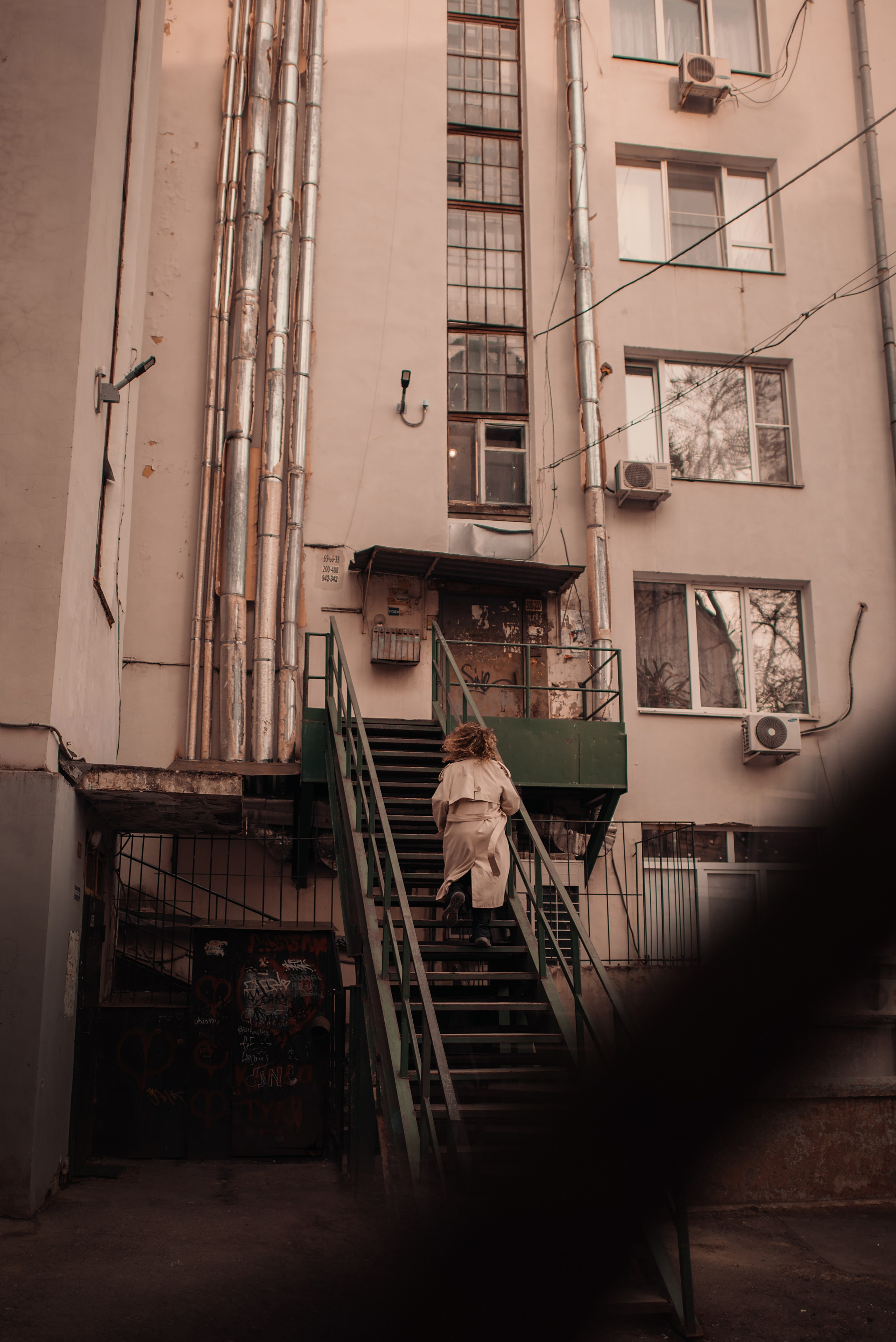 Рассвет в городе: Ира и парсон Гром. Портфолио