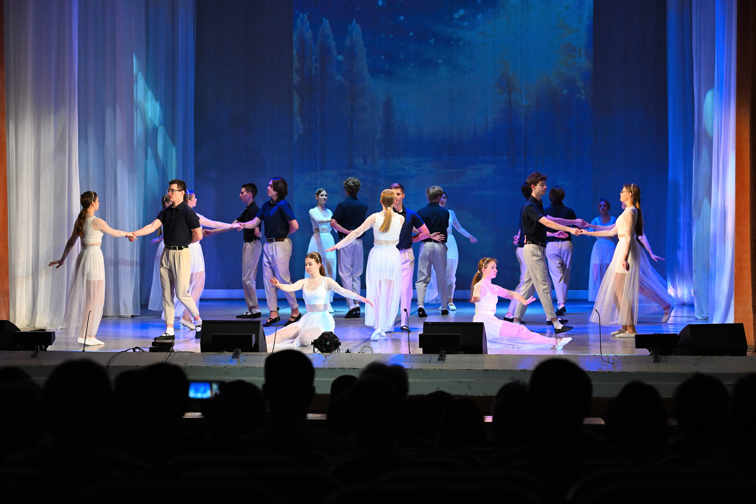 2025-12-19 Танцы ДК. Снежинск фото Андрианов