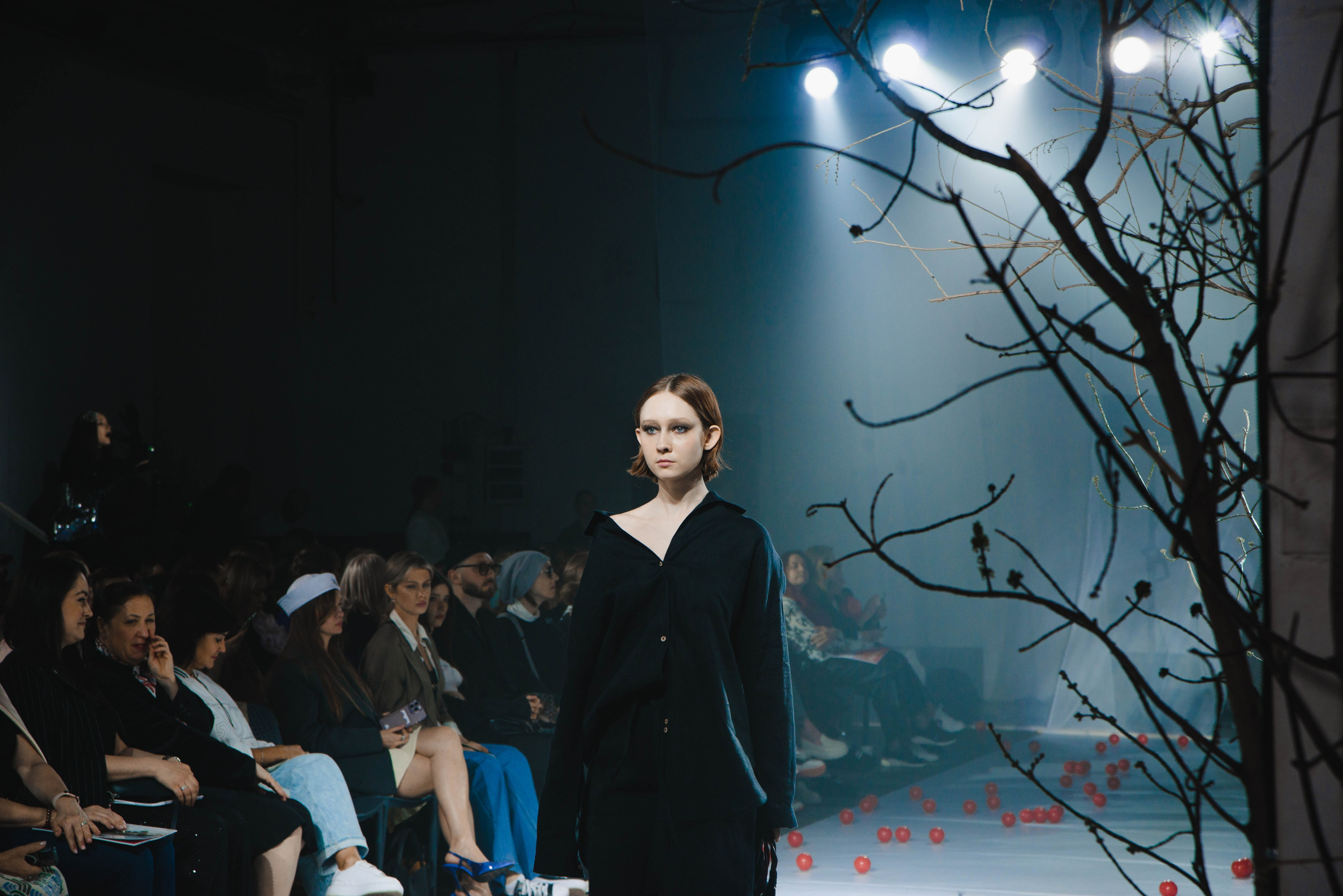 Показ «Красный Шум». Ксения Glossa. Портретный и репортажный фотограф в Самаре