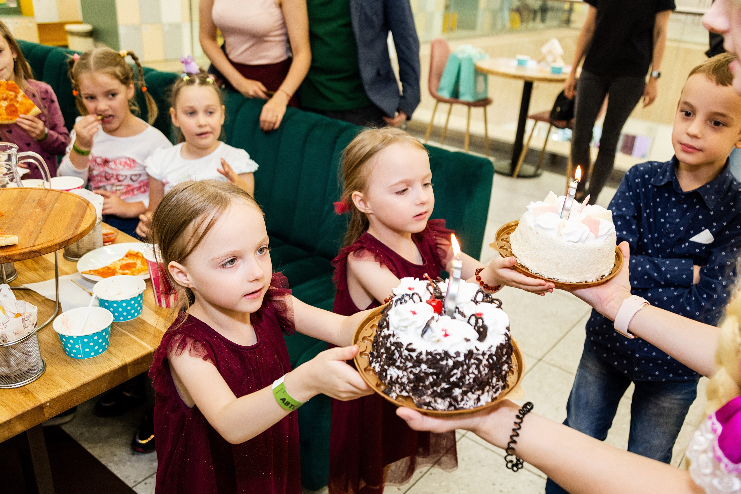 Лиде и Лизе 6 лет. Детский фотограф видеограф в Хабаровске Михаил Орлов